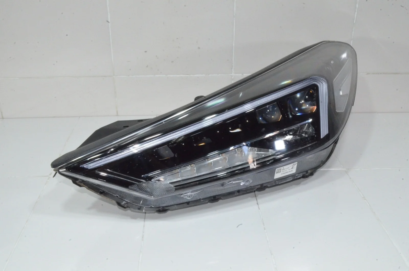 Фара Hyundai Tucson 2018+ 92101D7700 TL, левая