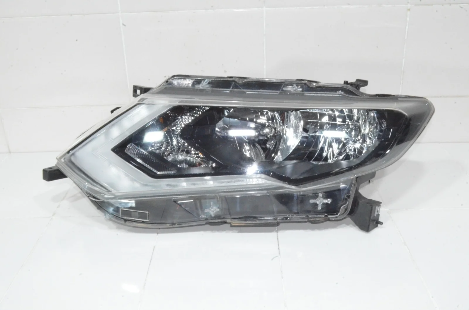 Фара NISSAN X-TRAIL 2017+ 260606FP1A T32, левая