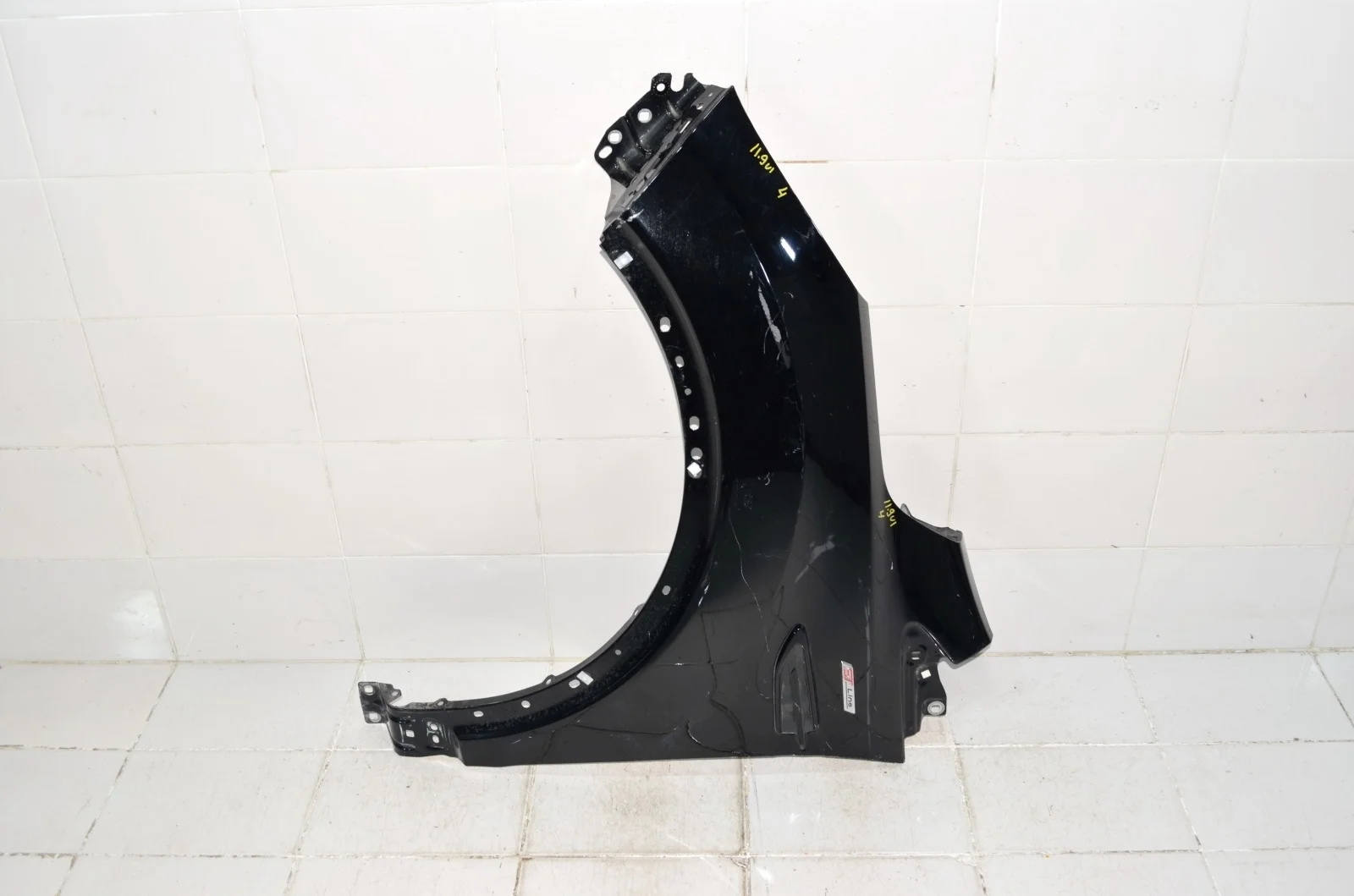 Крыло Ford Kuga 2016+ 2344153 CBS, переднее левое