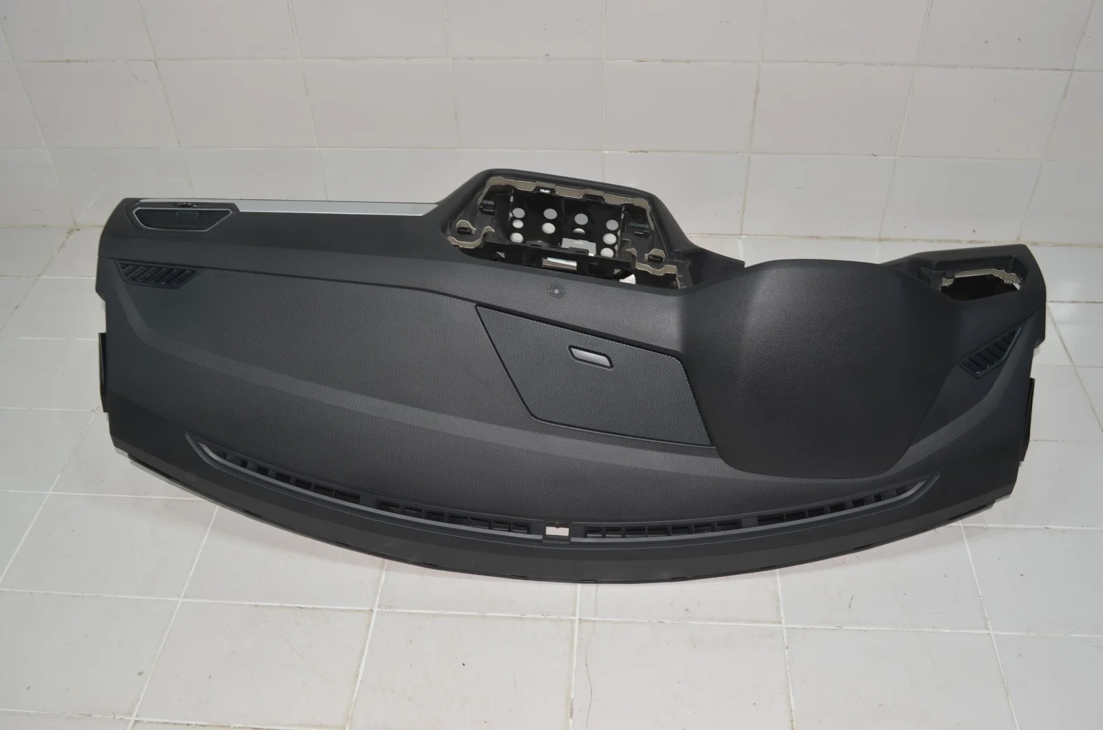 Торпедо VOLKSWAGEN TIGUAN 2016+ 5NB857181B AD1