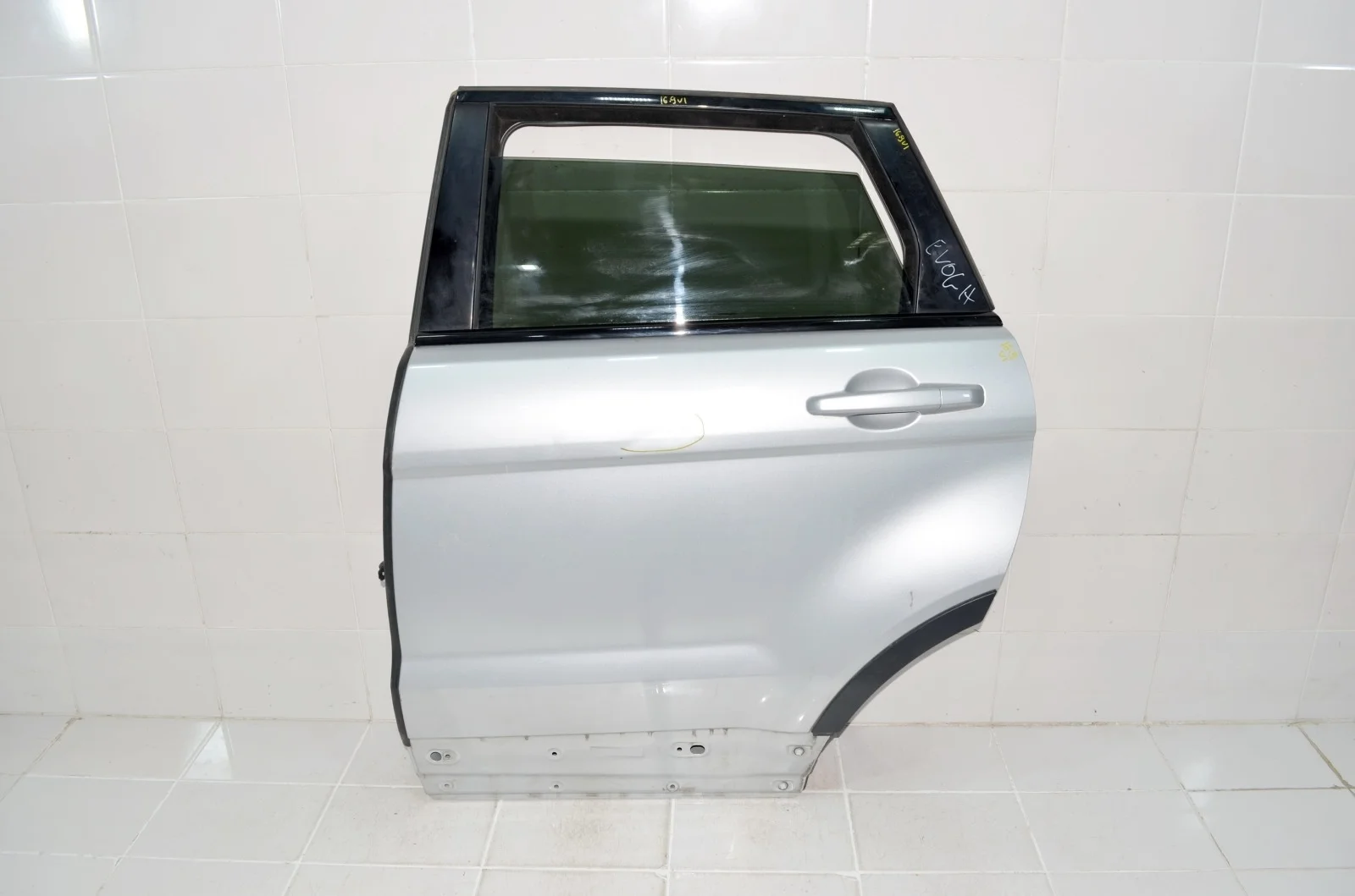 Дверь Land Rover RANGE ROVER EVOQUE 2011+ LR028557 L538, задняя левая