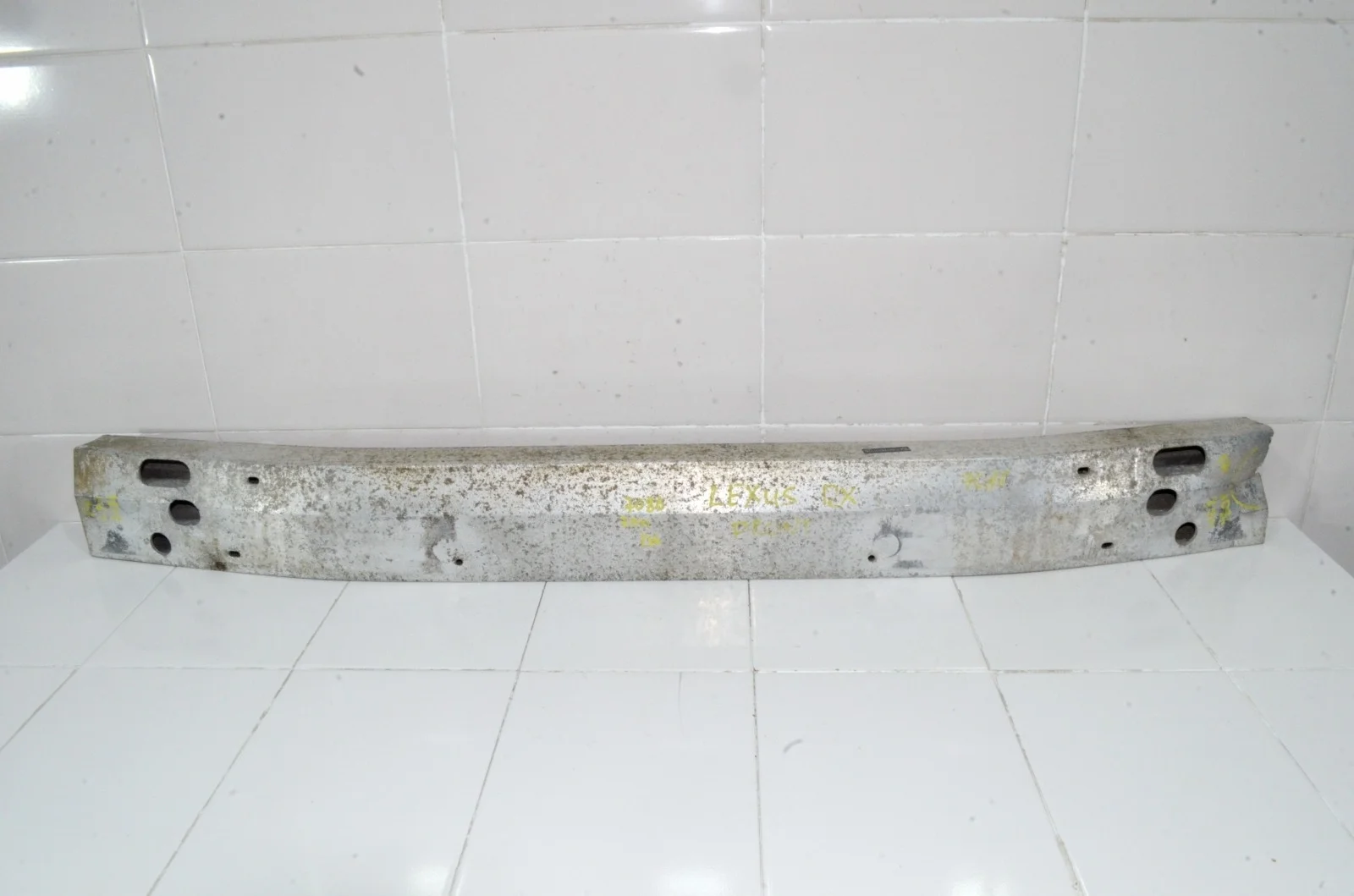 Усилитель бампера LEXUS RX330 2003-2009 5213148061 XU30, передний