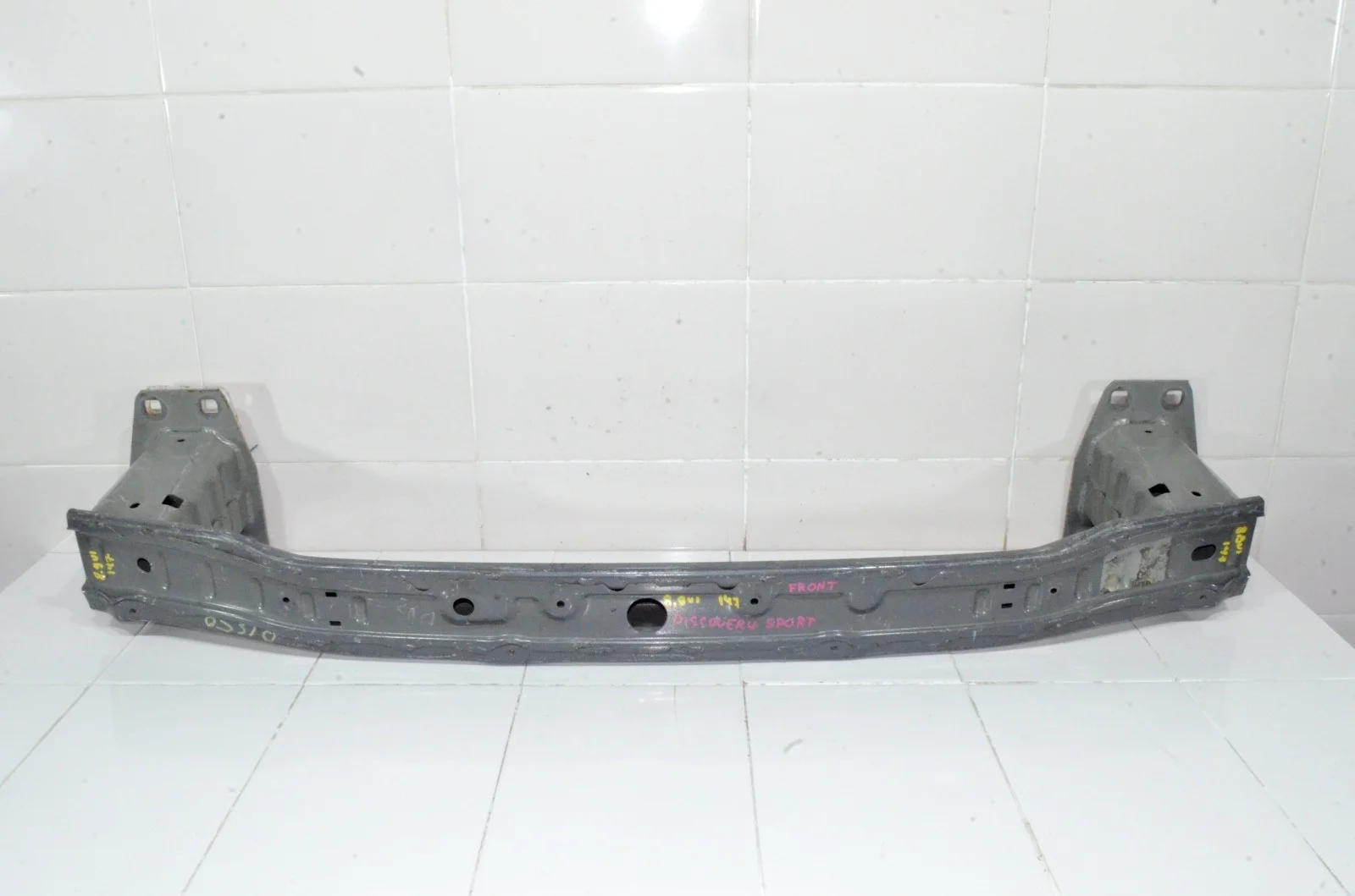 Усилитель бампера LAND ROVER DISCOVERY SPORT 2015+ LR059013 L550, передний