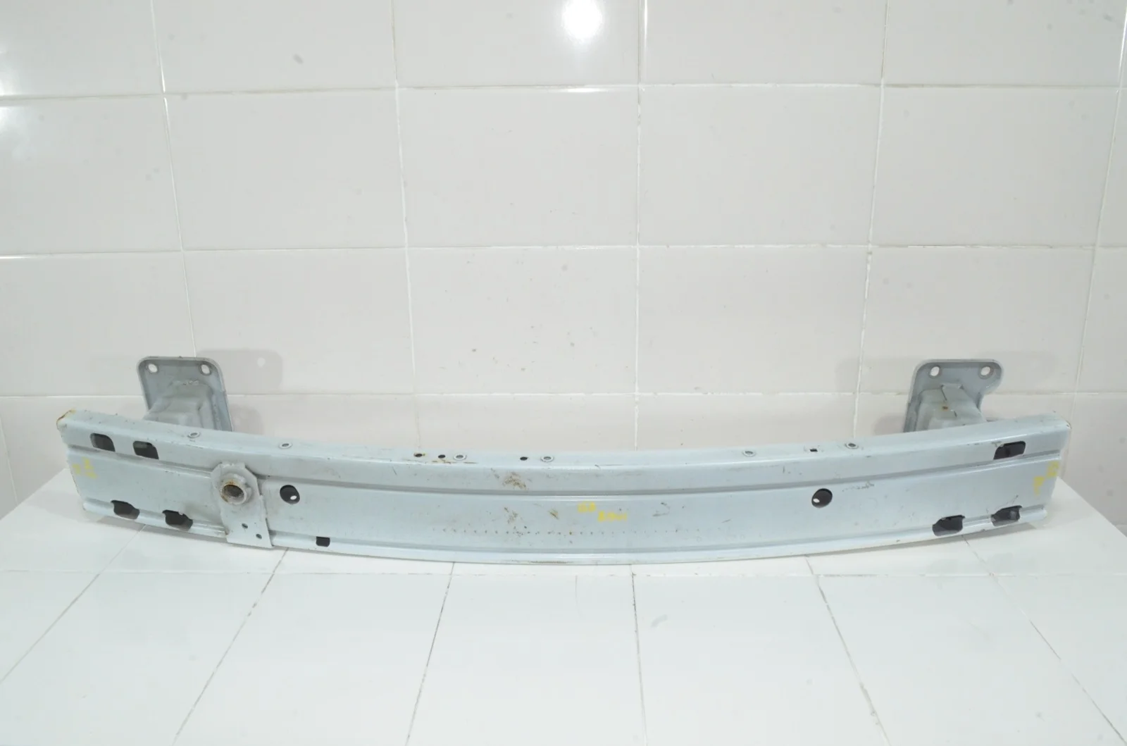 Усилитель бампера NISSAN QASHQAI 2013+ F20304EAMA J11, передний