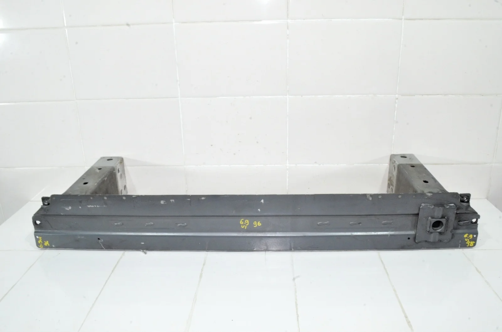 Усилитель бампера JAGUAR F-PACE 2015+ T2H25309 X761, передний