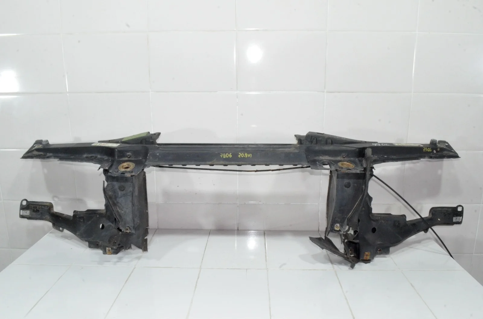 Панель передняя (телевизор) BMW X5 2005 51718402319 E53