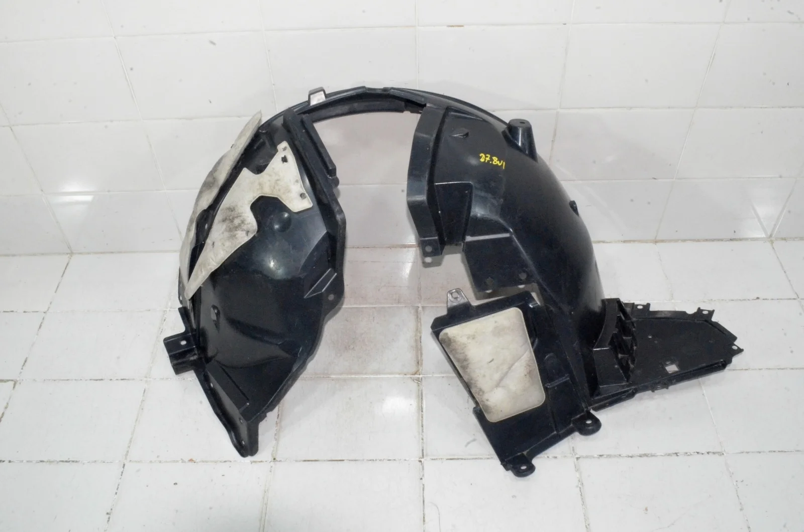 Подкрылок NISSAN QASHQAI 2013+ 63841HV00A J11, передний левый