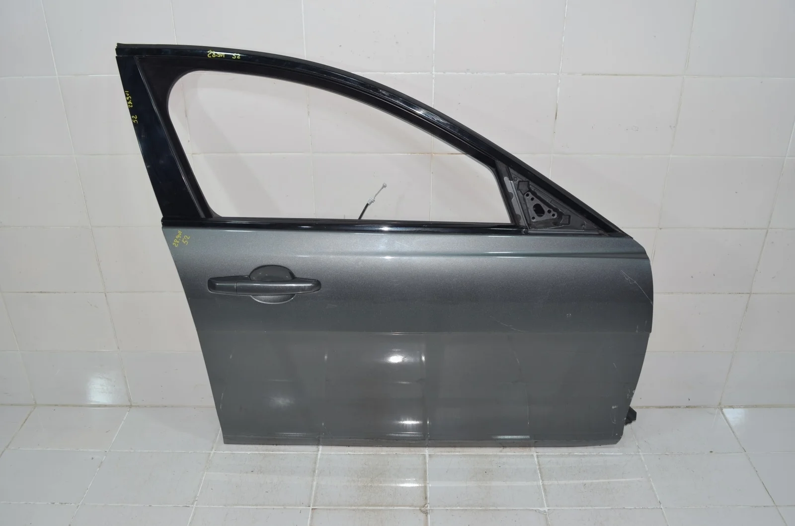 Дверь Jaguar XE 2015+ T4N2632 X760, передняя правая