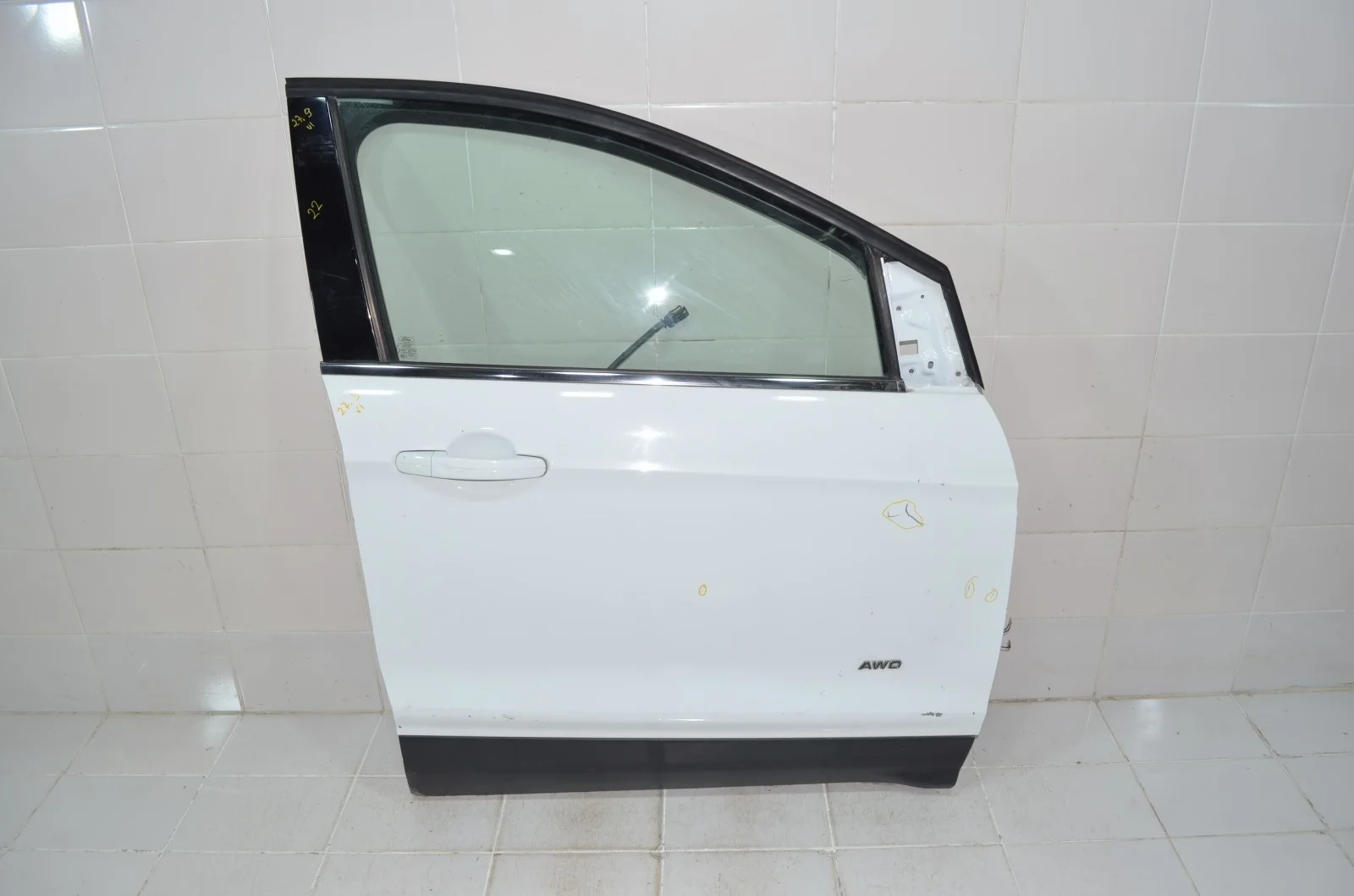 Дверь Ford Kuga 2012+ 2387793 CBS, передняя правая