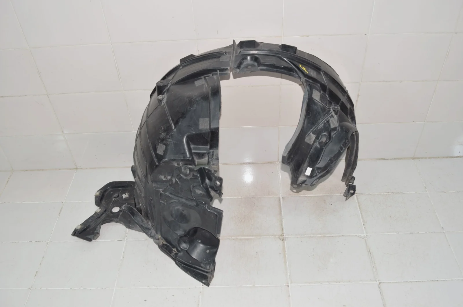 Подкрылок NISSAN X-TRAIL 2013+ 638424CB0A T32, передний правый