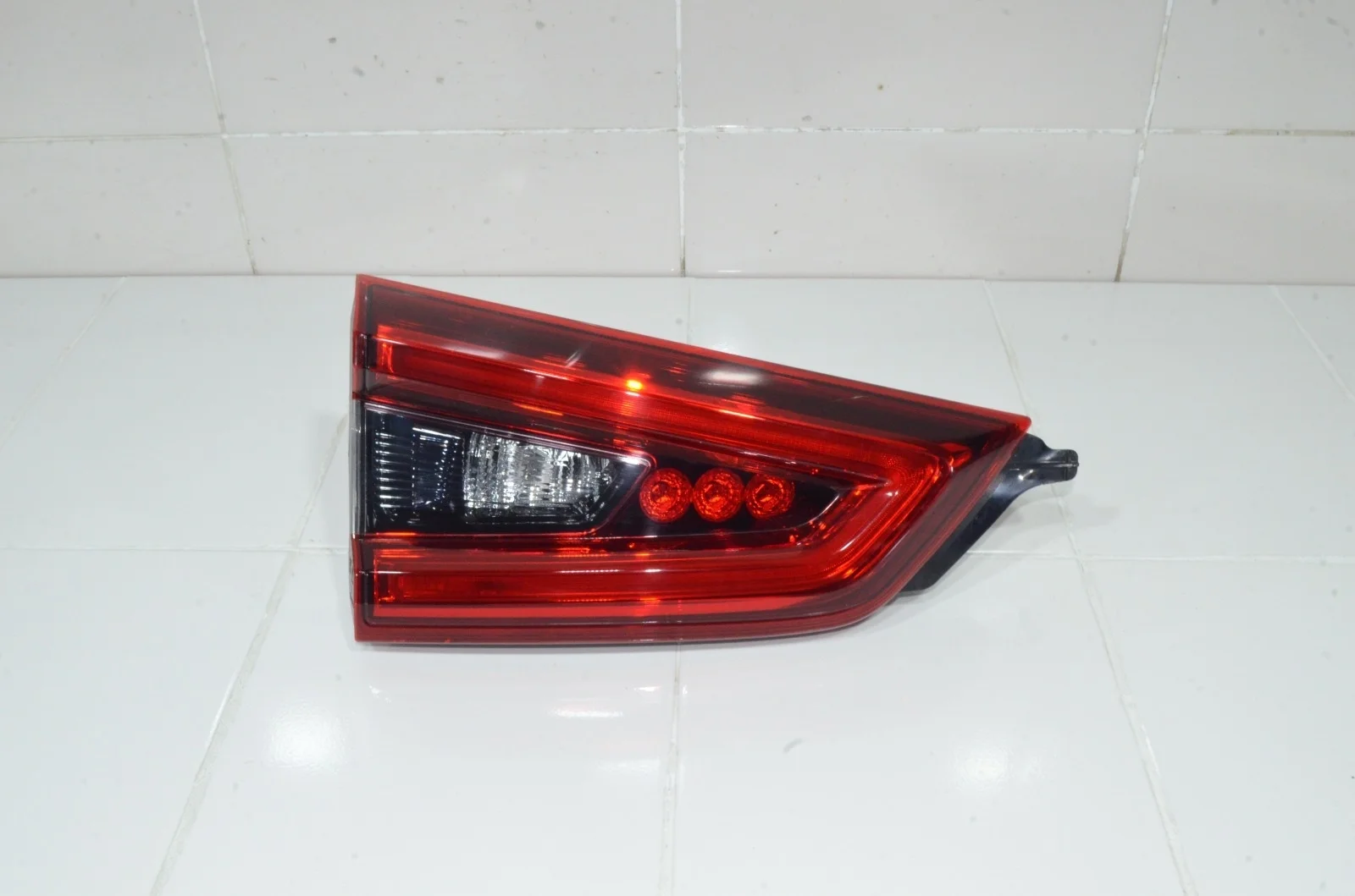 Фонарь NISSAN QASHQAI 2017+ 26555HV05A J11, левый