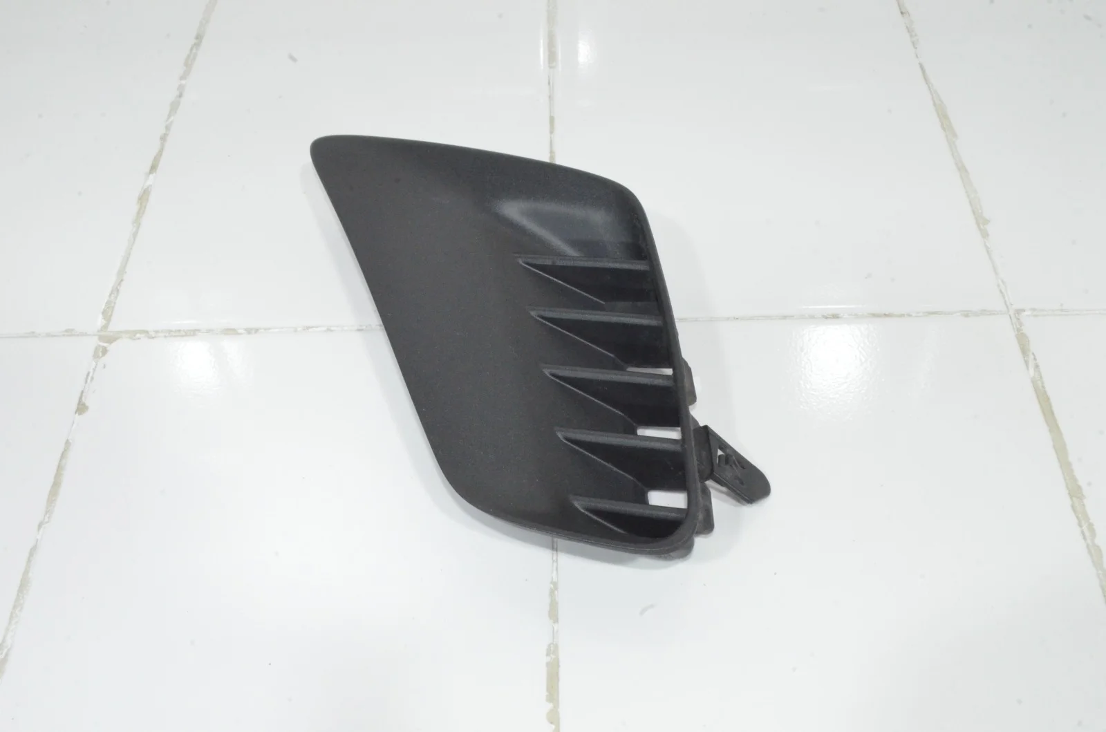 Накладка бампера Lexus NX300h 2019 5314278080 Z10, передняя левая