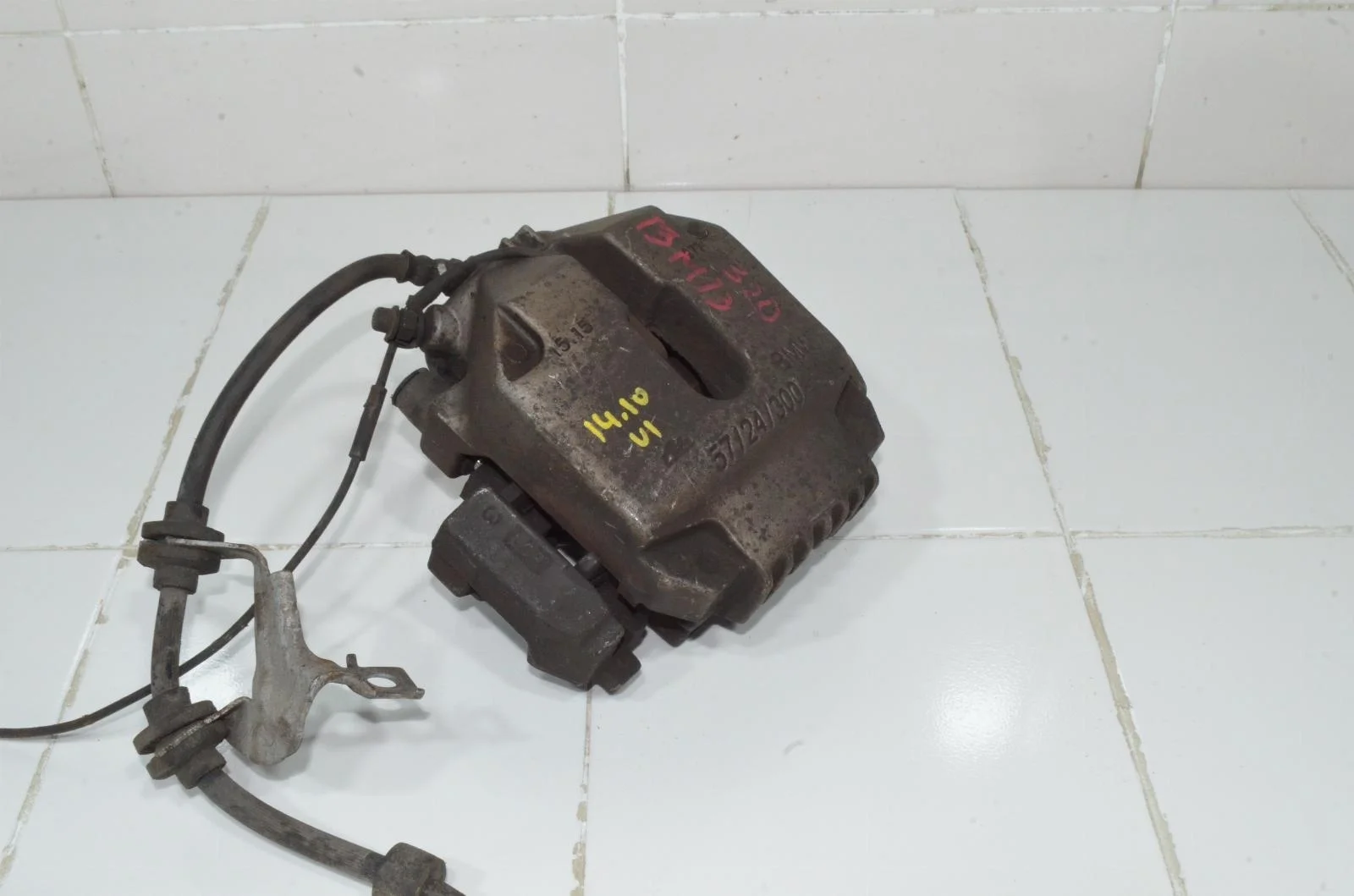 Суппорт тормозной BMW 3-Series 2005+ 34116769091 E90, передний левый