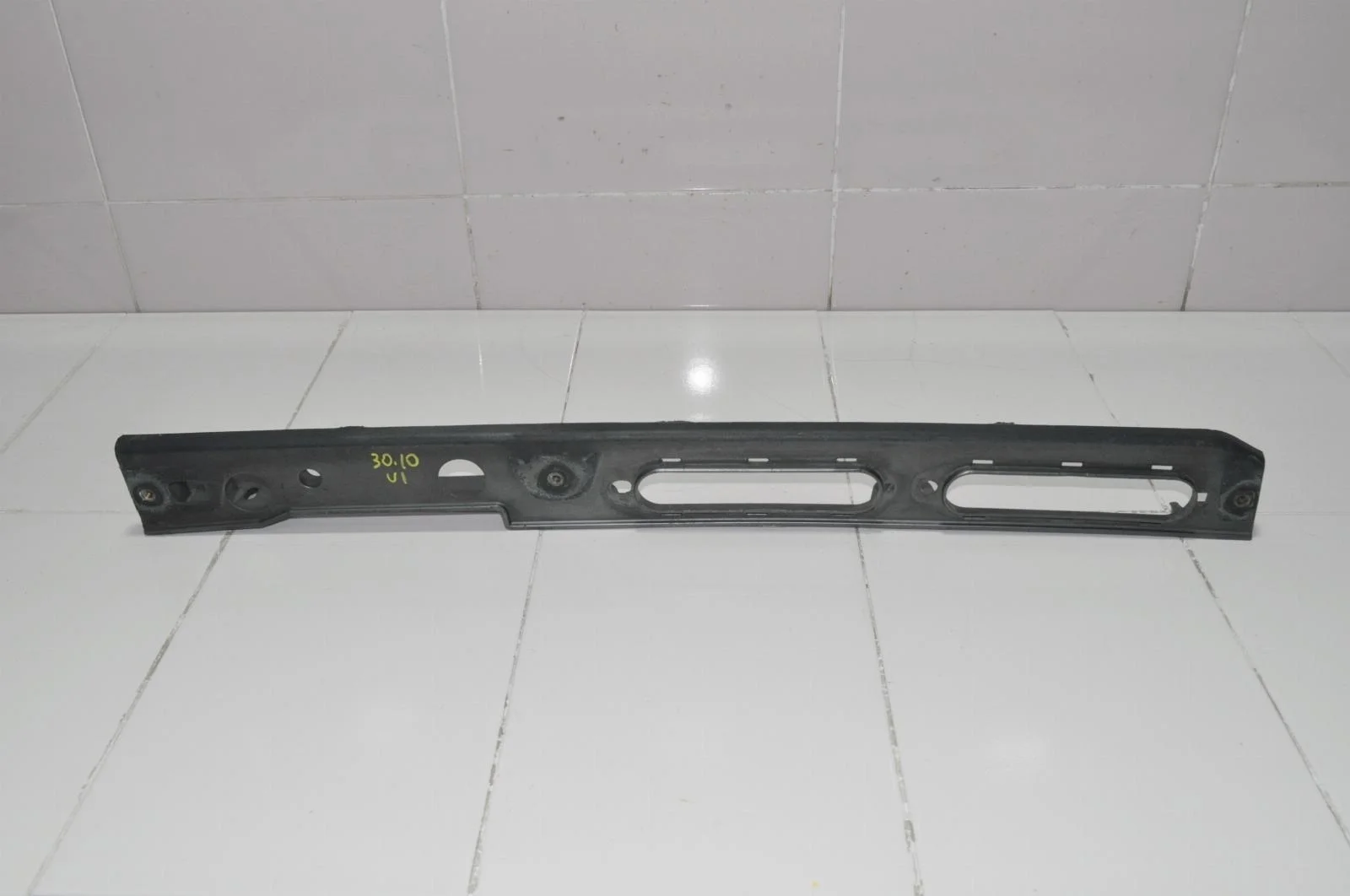 Кронштейн крепления крыла LAND ROVER RANGE ROVER SPORT 2013+ LR045799 L494, передний левый