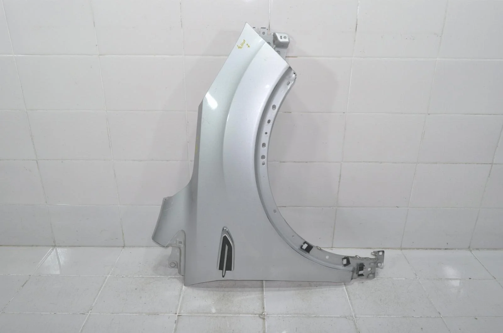 Крыло Ford Kuga 2016+ 2344151 CBS, переднее правое