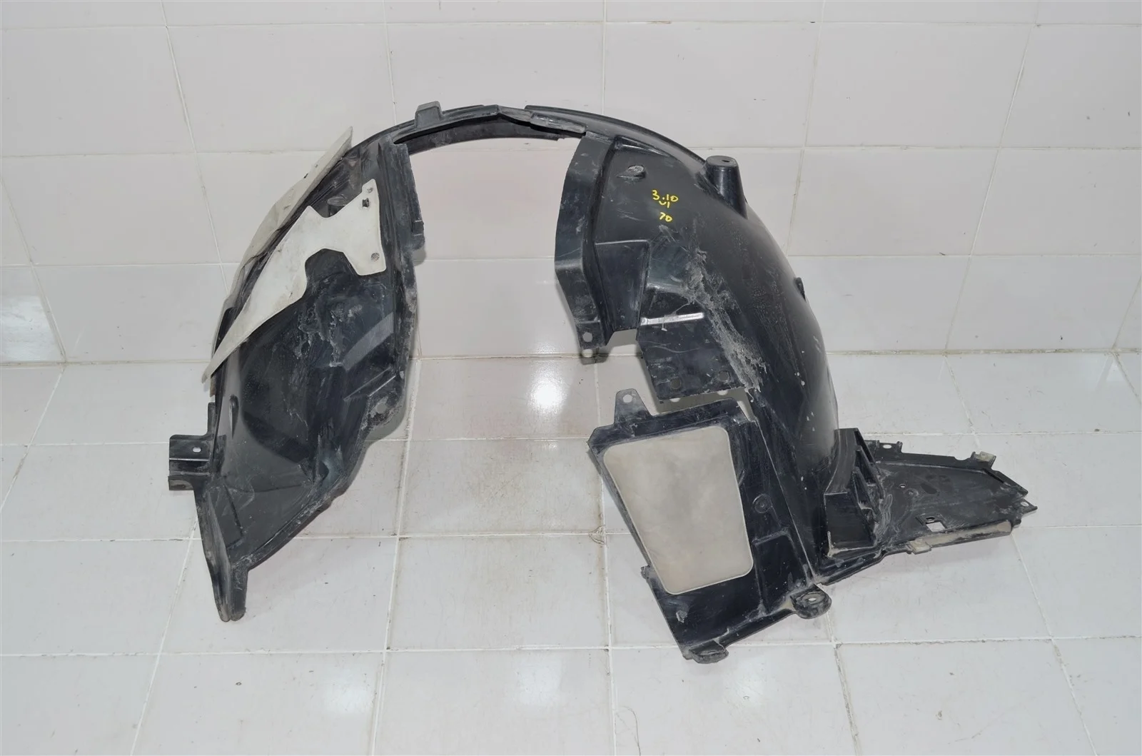 Подкрылок NISSAN QASHQAI 2013+ 63841HV00A J11, передний левый