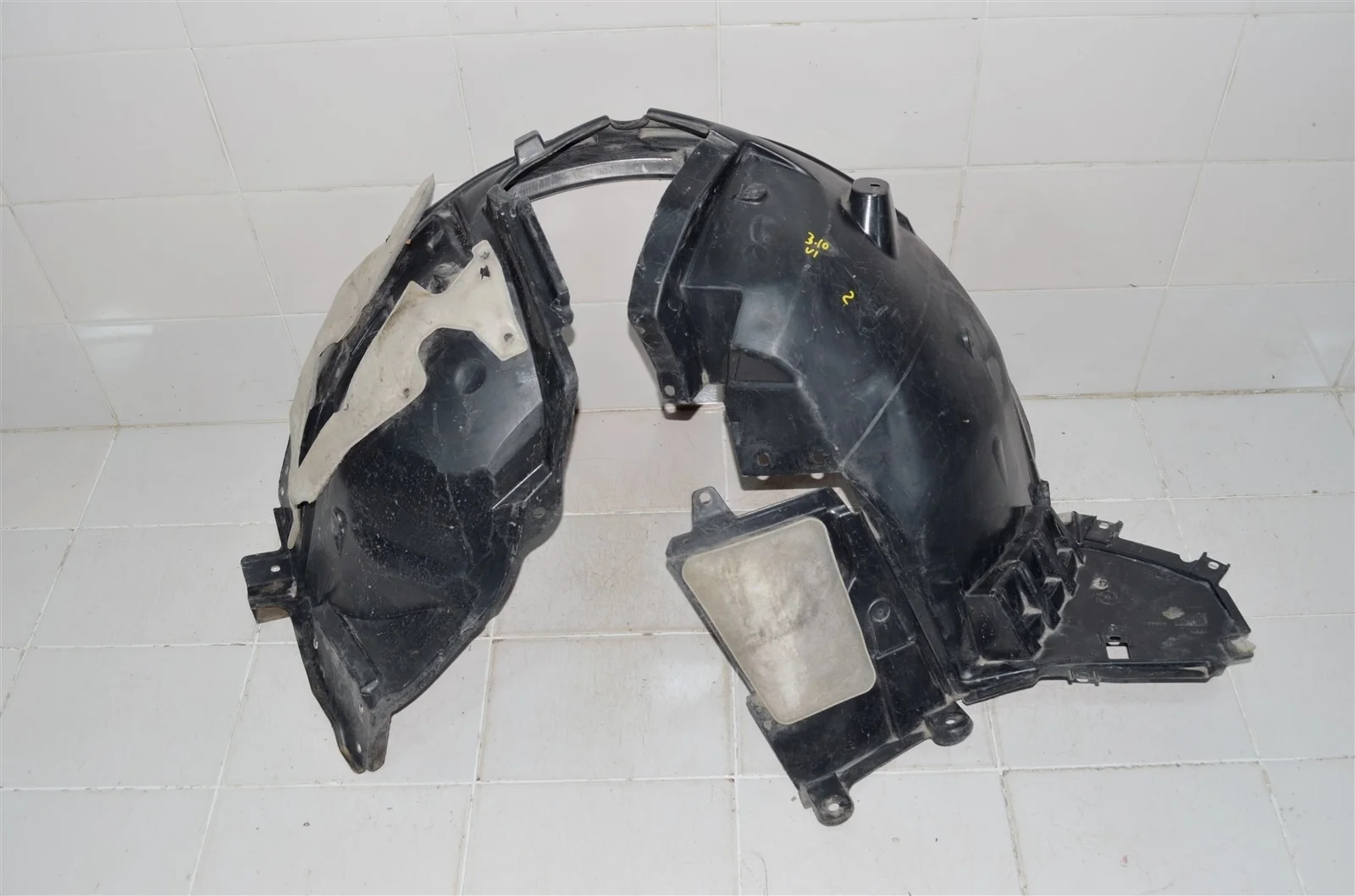 Подкрылок NISSAN QASHQAI 2013+ 63841HV00A J11, передний левый