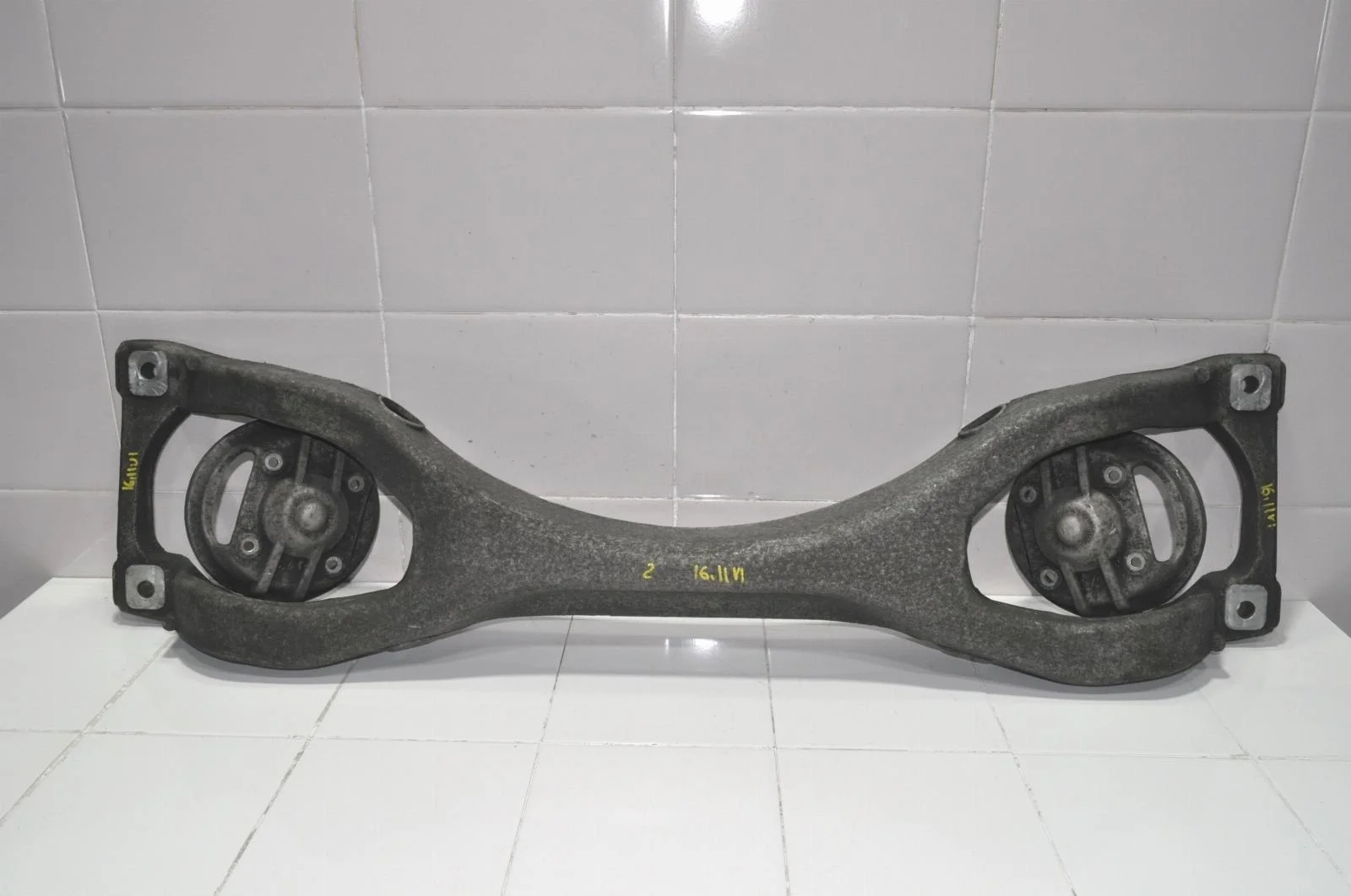 Подрамник AUDI Q7 2010 7L8512369 4L, задний