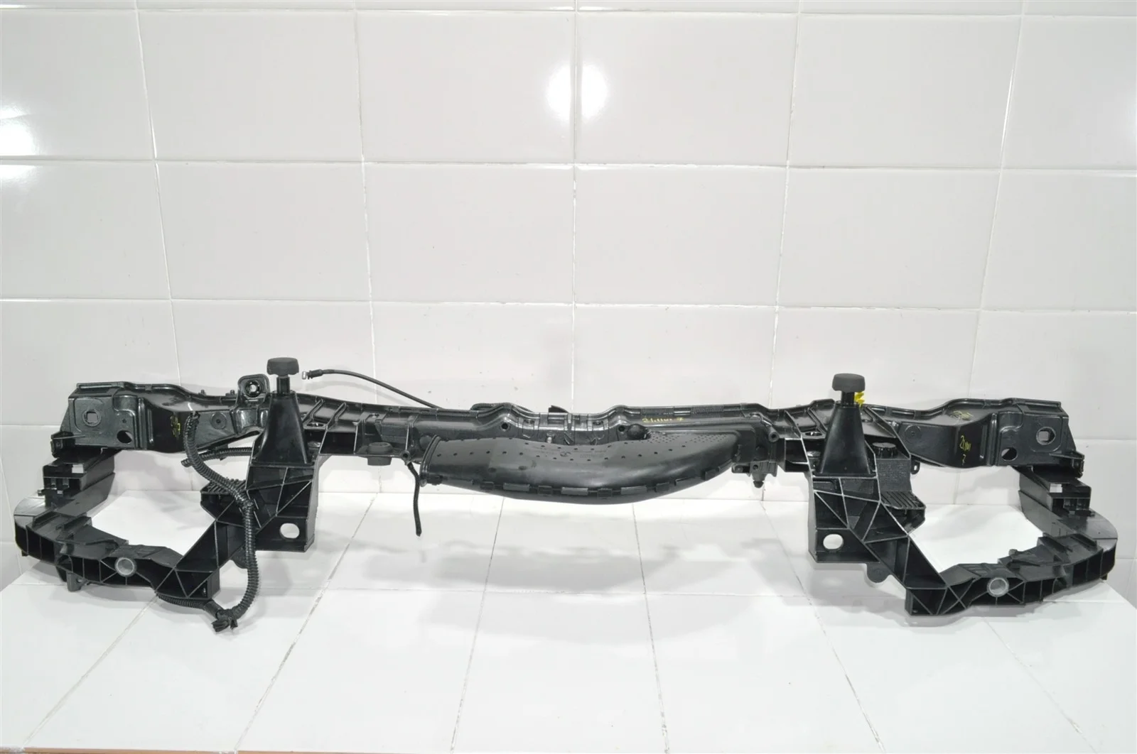 Панель передняя (телевизор) Ford Kuga 2012+ 1788544 CBS