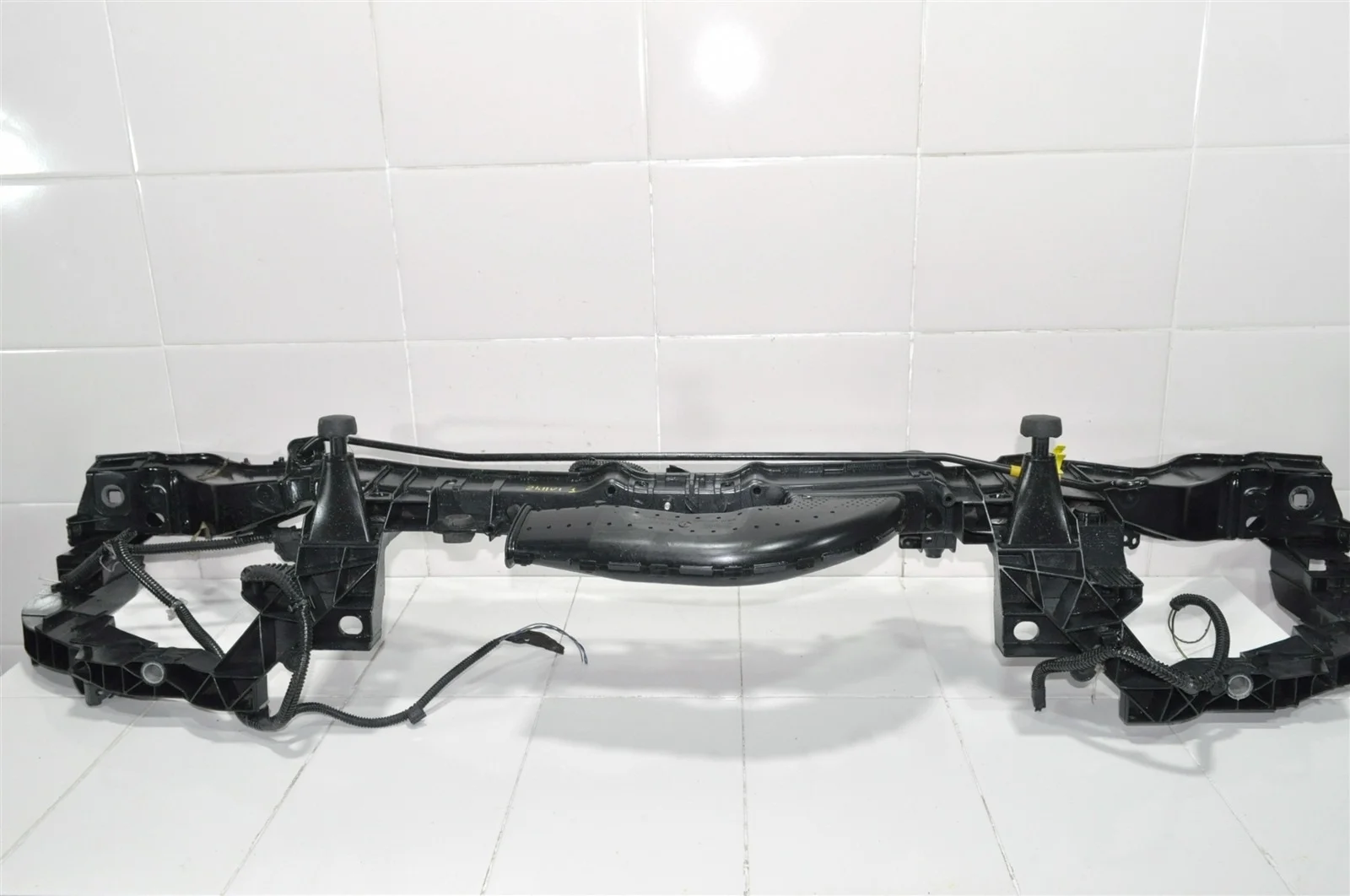 Панель передняя (телевизор) Ford Kuga 2012+ 1788544 CBS