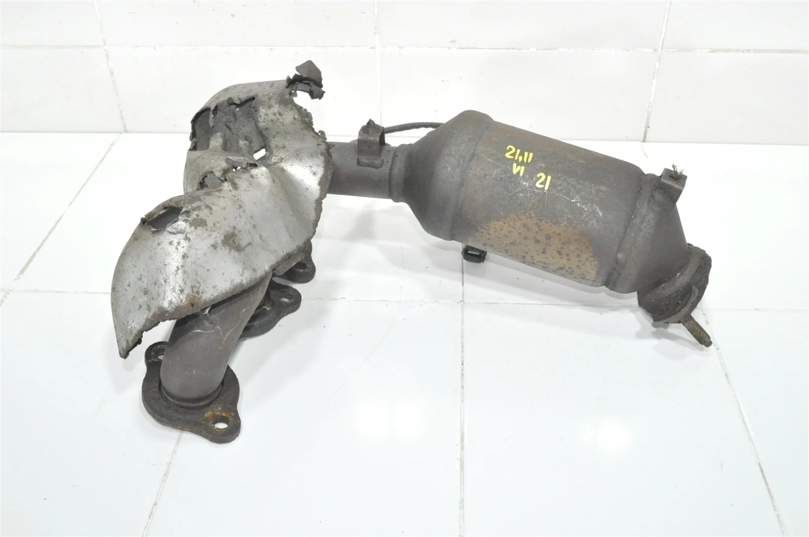 Выпускной коллектор (катализатор) LEXUS RX330 2003-2009 2505220190 XU30 3.3L 3MZ-FE, передний