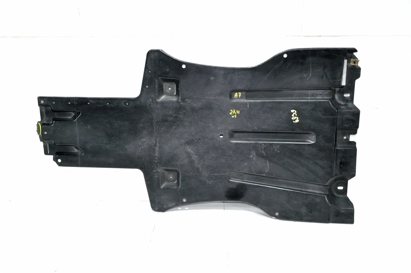 Защита днища AUDI Q7 2005-2015 7L8825231A 4L