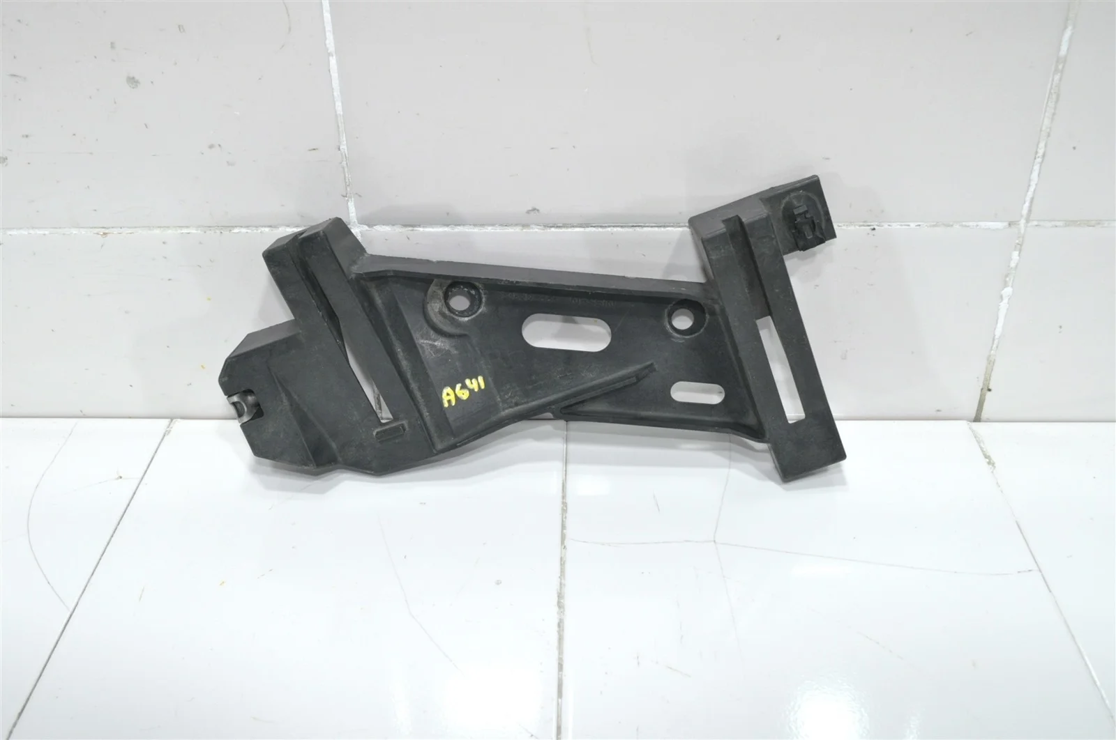 Кронштейн фары Infiniti FX35 2008+ 625641CA0A S51, правый