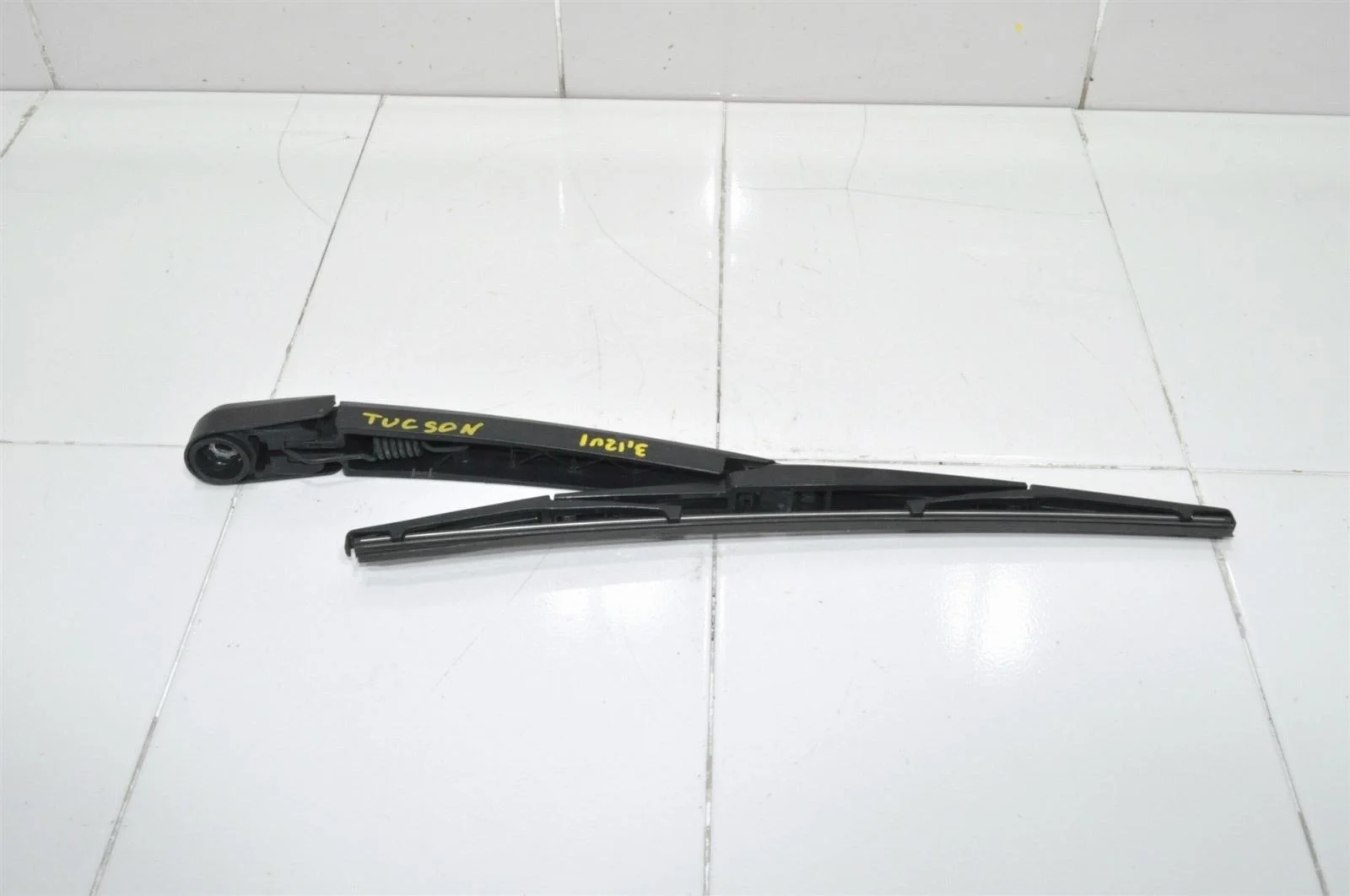 Поводок стеклоочистителя Hyundai Tucson 2015+ 988152J000 TL, задний