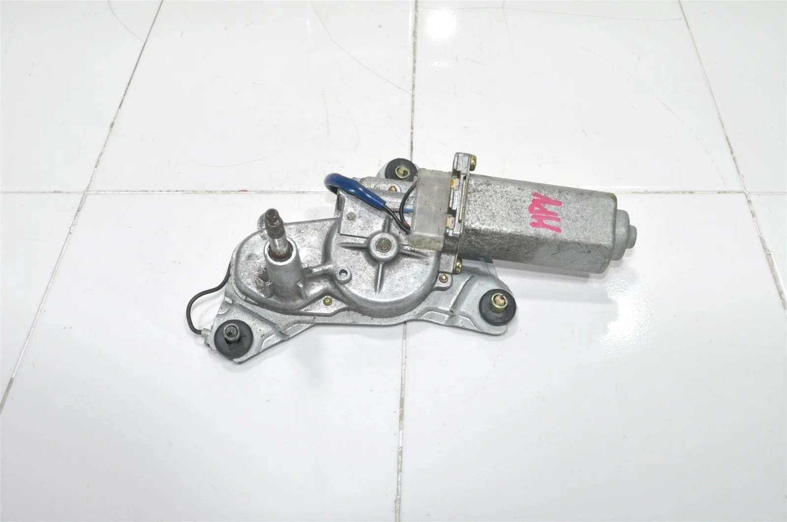 Мотор стеклоочистителя MAZDA MPV 1999-2006 LC6267450 LW, задний