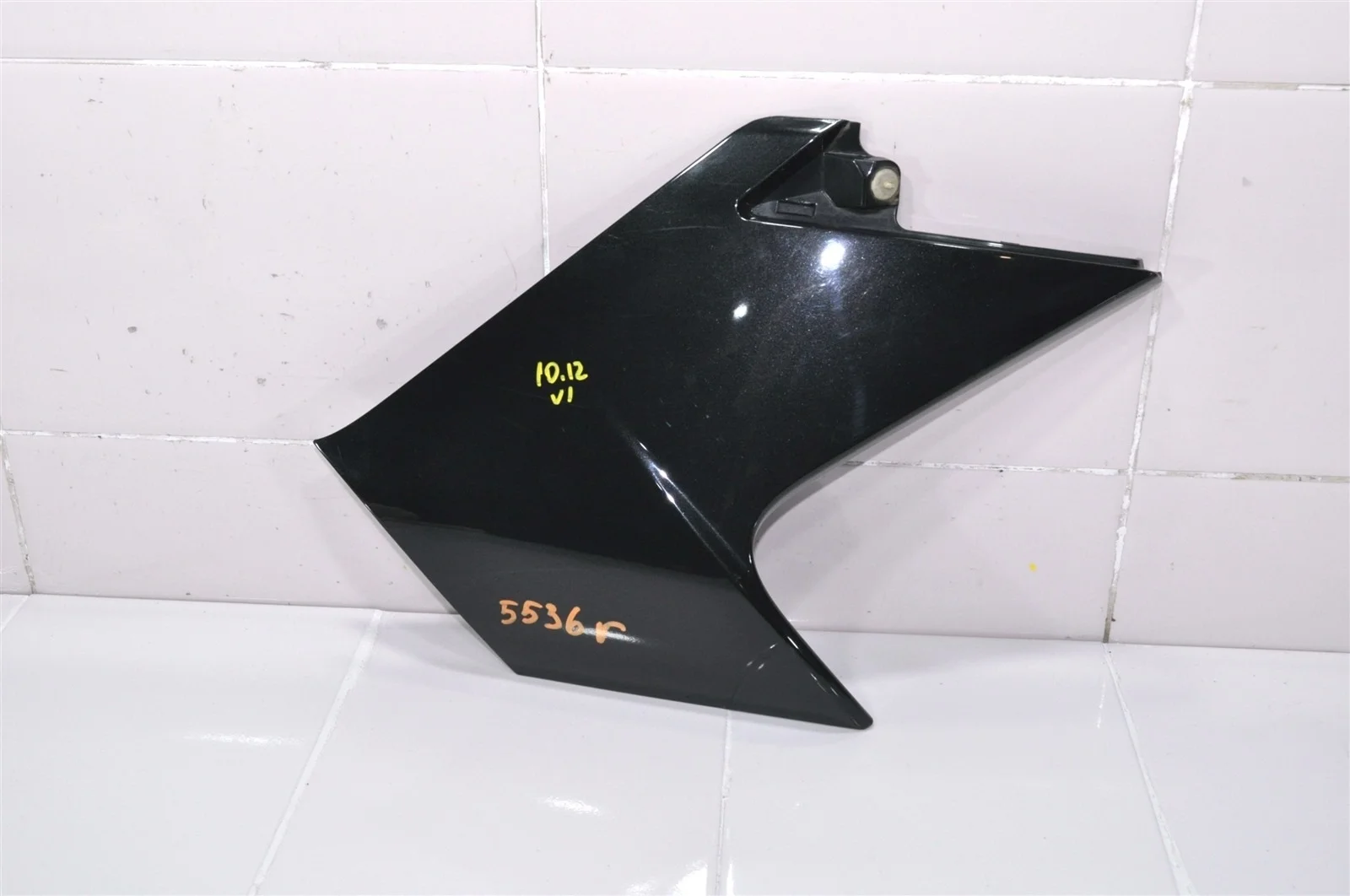 Спойлер крышки багажника NISSAN MURANO 2015+ 960325AA0A Z52, правый