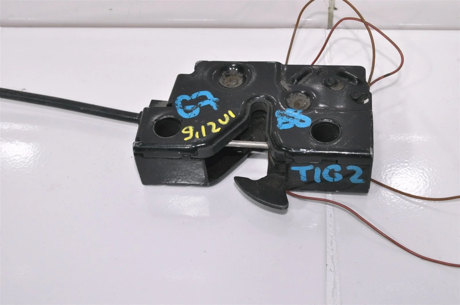 Замок капота VOLKSWAGEN TIGUAN 2016+ 5G1823509C 2