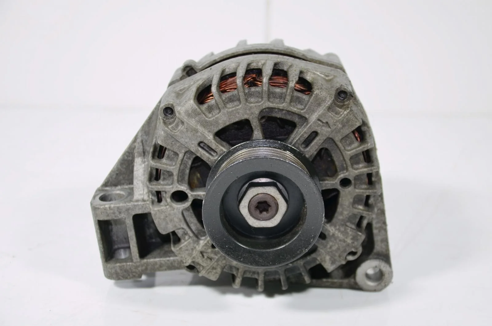 Генератор CADILLAC SRX 2009+ 13502585 FFN 3.0