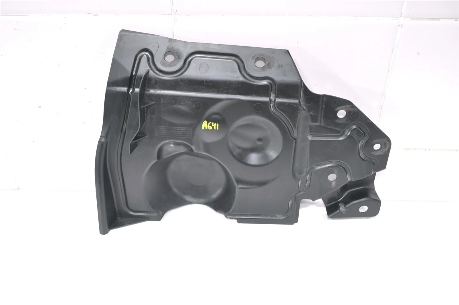 Пыльник двигателя NISSAN QASHQAI 2013+ 648384CL0A J11, правый