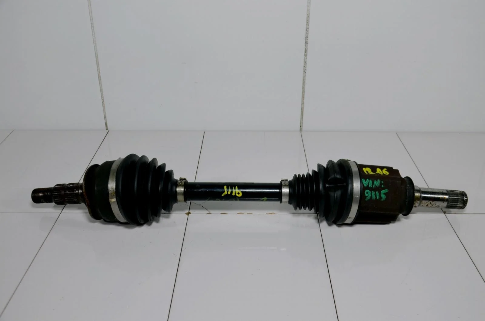 Привод CADILLAC SRX 2012 22743795 FFN, передний левый