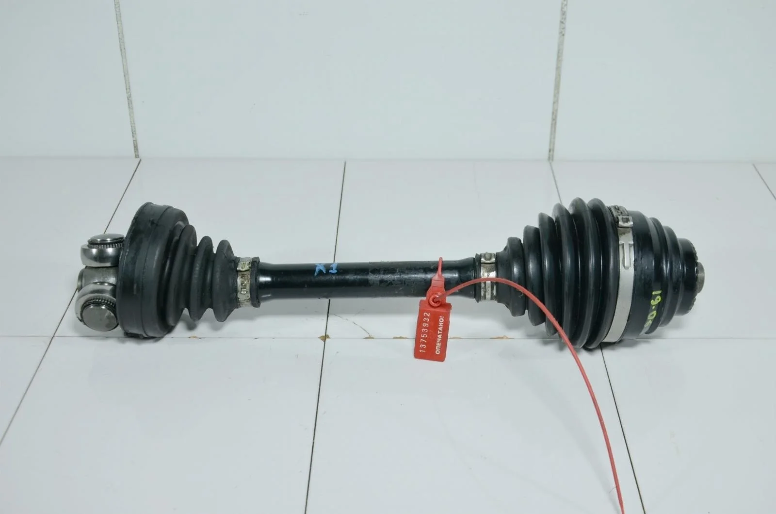 Привод BMW X1 2015+ 31605A2E055 F48, передний левый