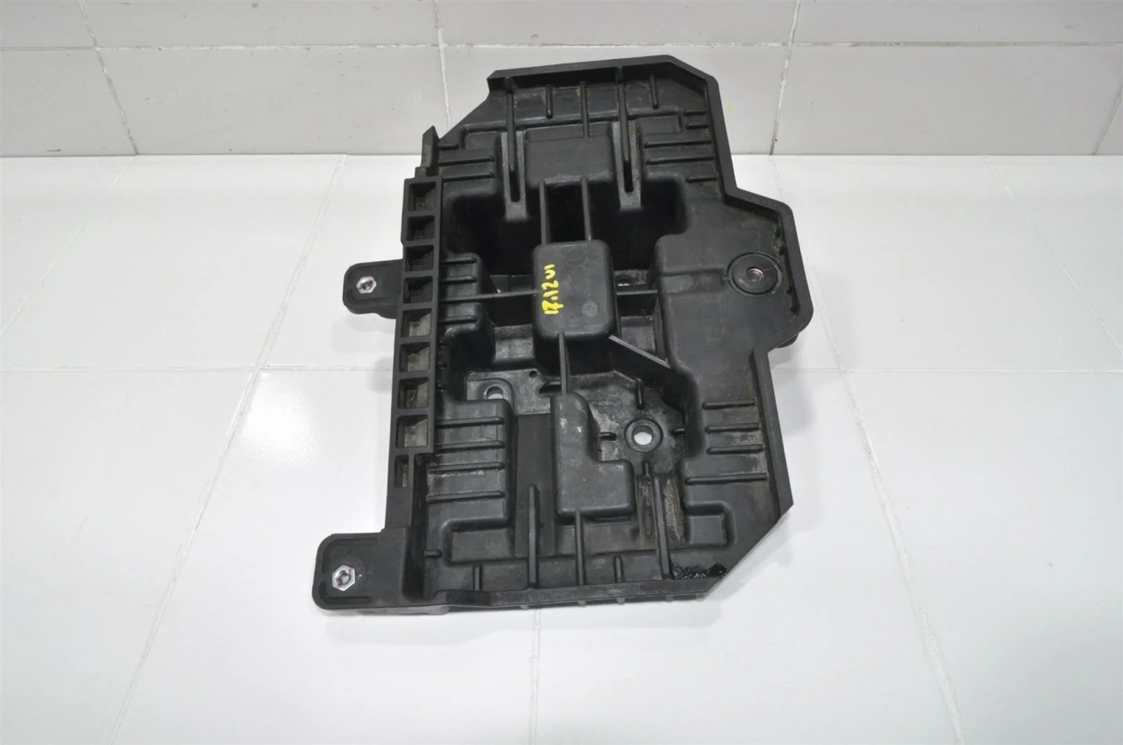 Площадка АКБ HYUNDAI SANTA FE 2018+ 37150S1100 TM