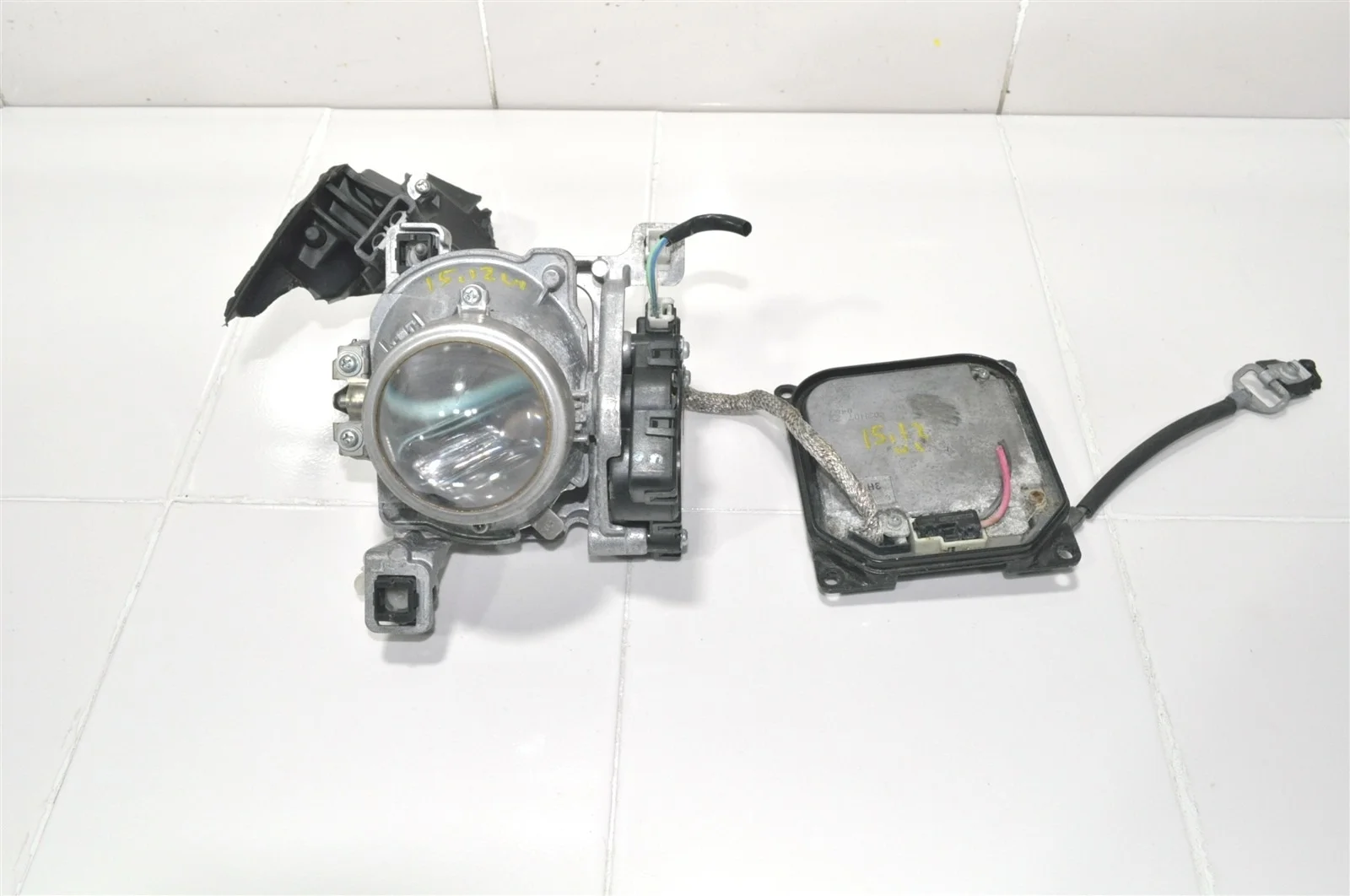 Блок розжига ксенона LEXUS ES350 2006-2012 8596752020 GSV40