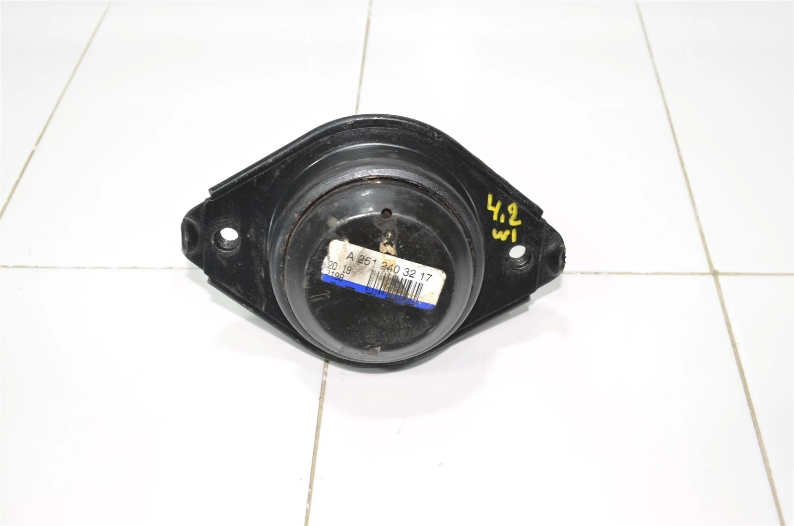 Опора двигателя MERCEDES-BENZ GL-class 2006-2012 A2512403217 X164