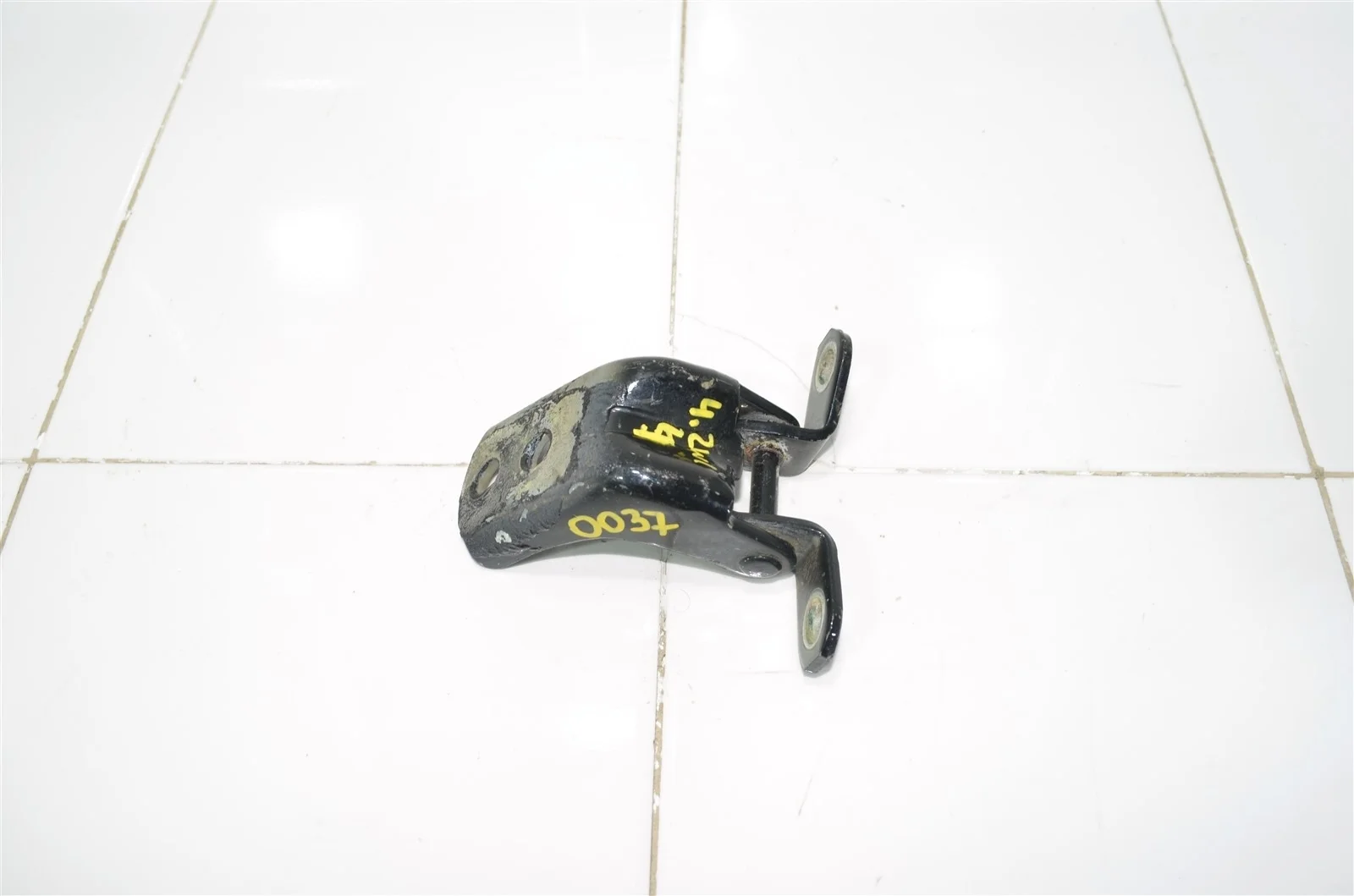 Петля двери NISSAN MURANO 2015+ 804015AA0B Z52, задняя правая