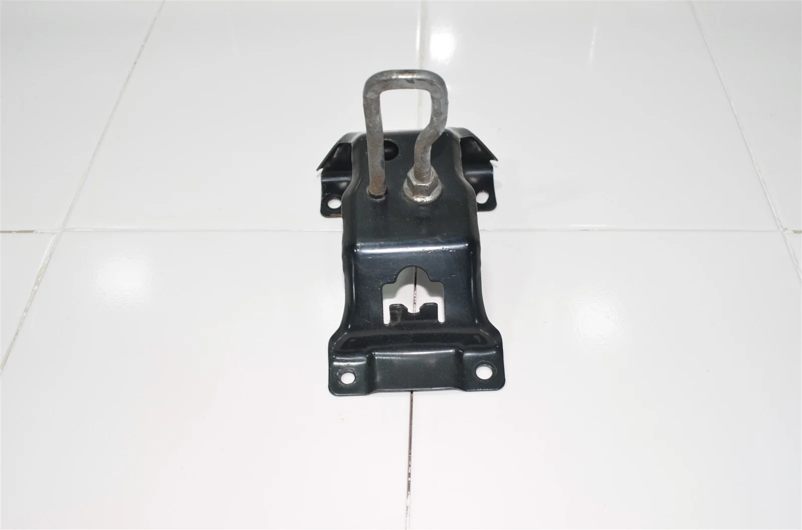 Петля замка капота BMW X5 2007-2013 51237164802 E70, правая