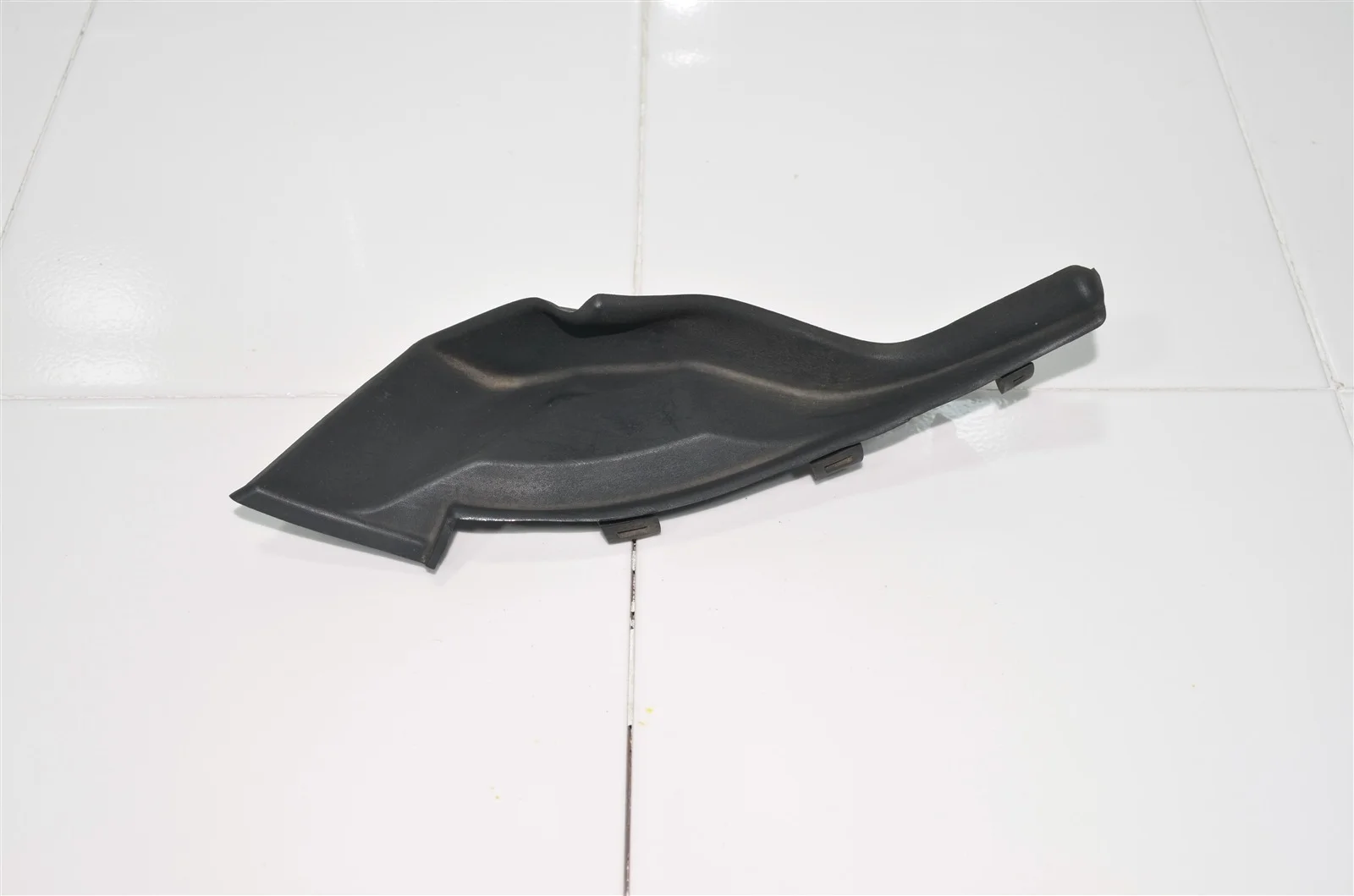 Уголок жабо MITSUBISHI OUTLANDER 2012+ 7405A537 GF, левый