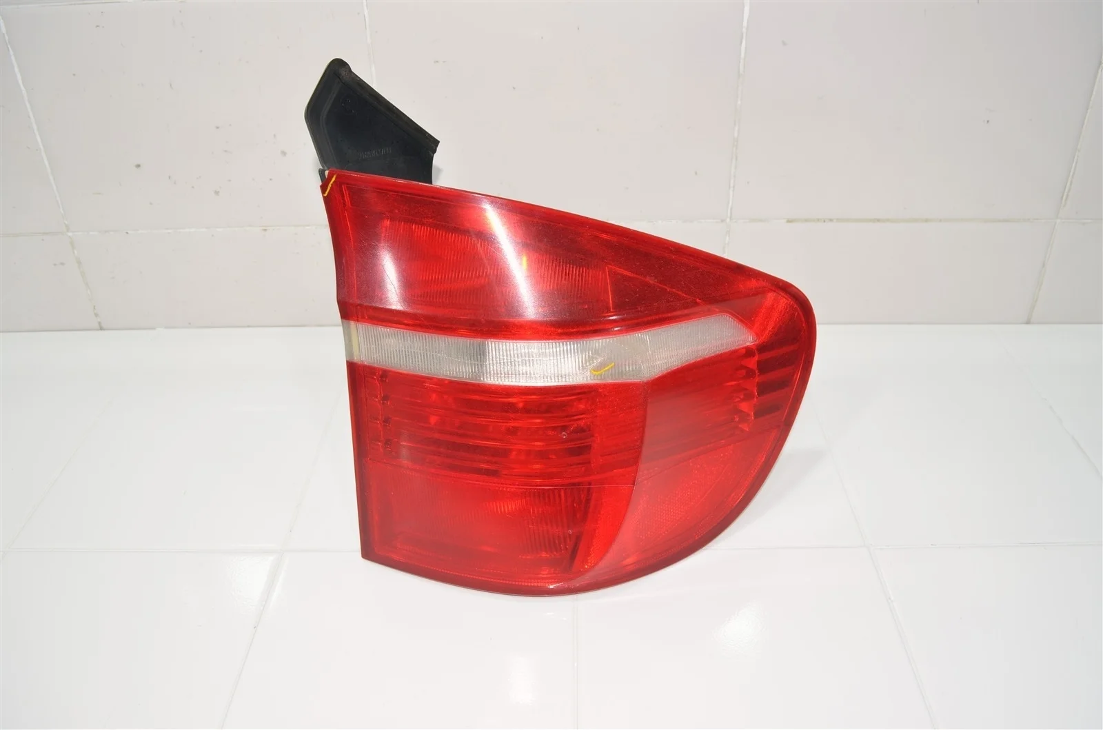 Фонарь BMW X5 2006+ 63217200820 E70, правый