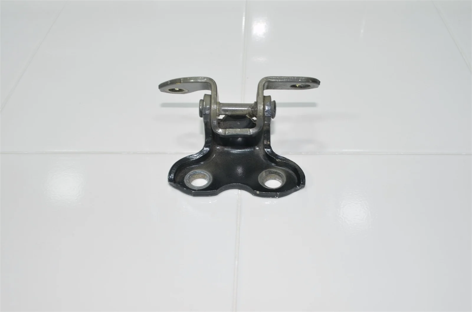 Петля двери верхняя Lexus RX350 2008-2015 6876006010 AL10, задняя левая