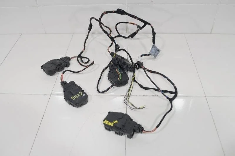 Моторчик заслонки печки MERCEDES-BENZ GL-class 2008 A1669060008 X164