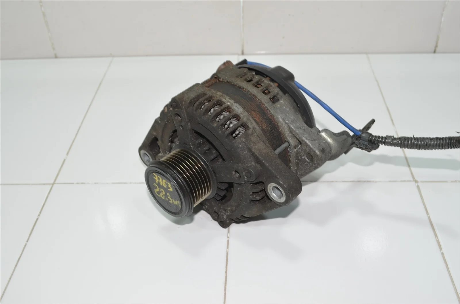 Генератор TOYOTA HIGHLANDER 2007-2013 270600P241 XU40