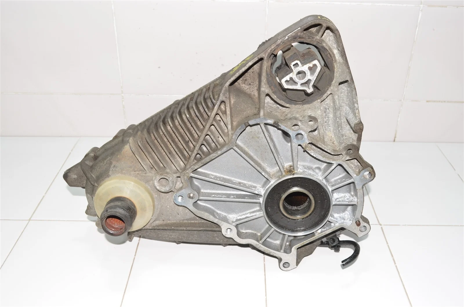 Раздаточная коробка BMW X5 2006+ 27107574777 E70