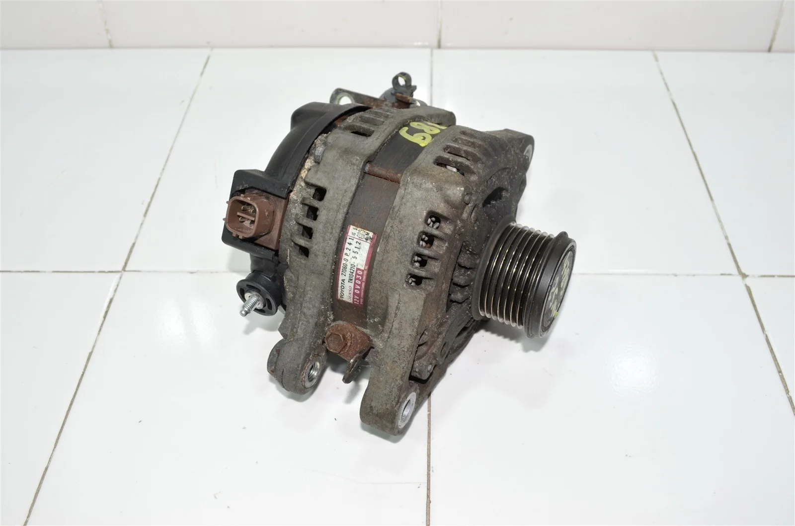 Генератор TOYOTA HIGHLANDER 2012 270600P241 XU40