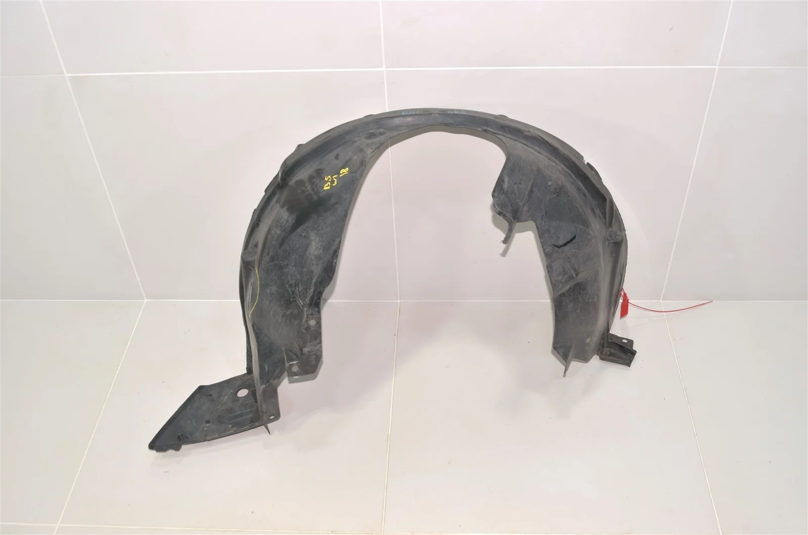 Подкрылок SUZUKI SX4 2006-2013 7232180J00, передний правый