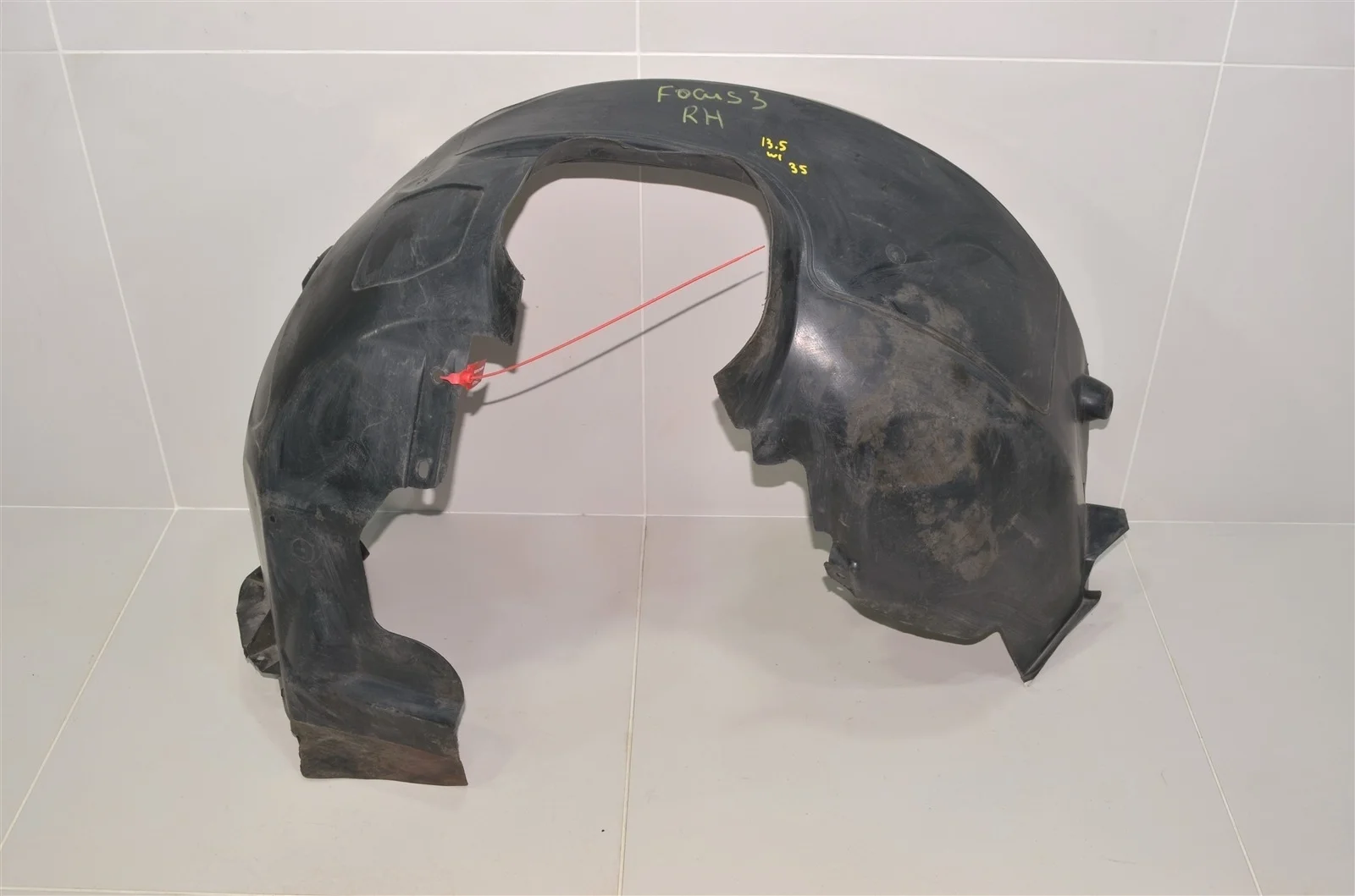 Подкрылок FORD FOCUS 2010+ 1675580 3, передний правый