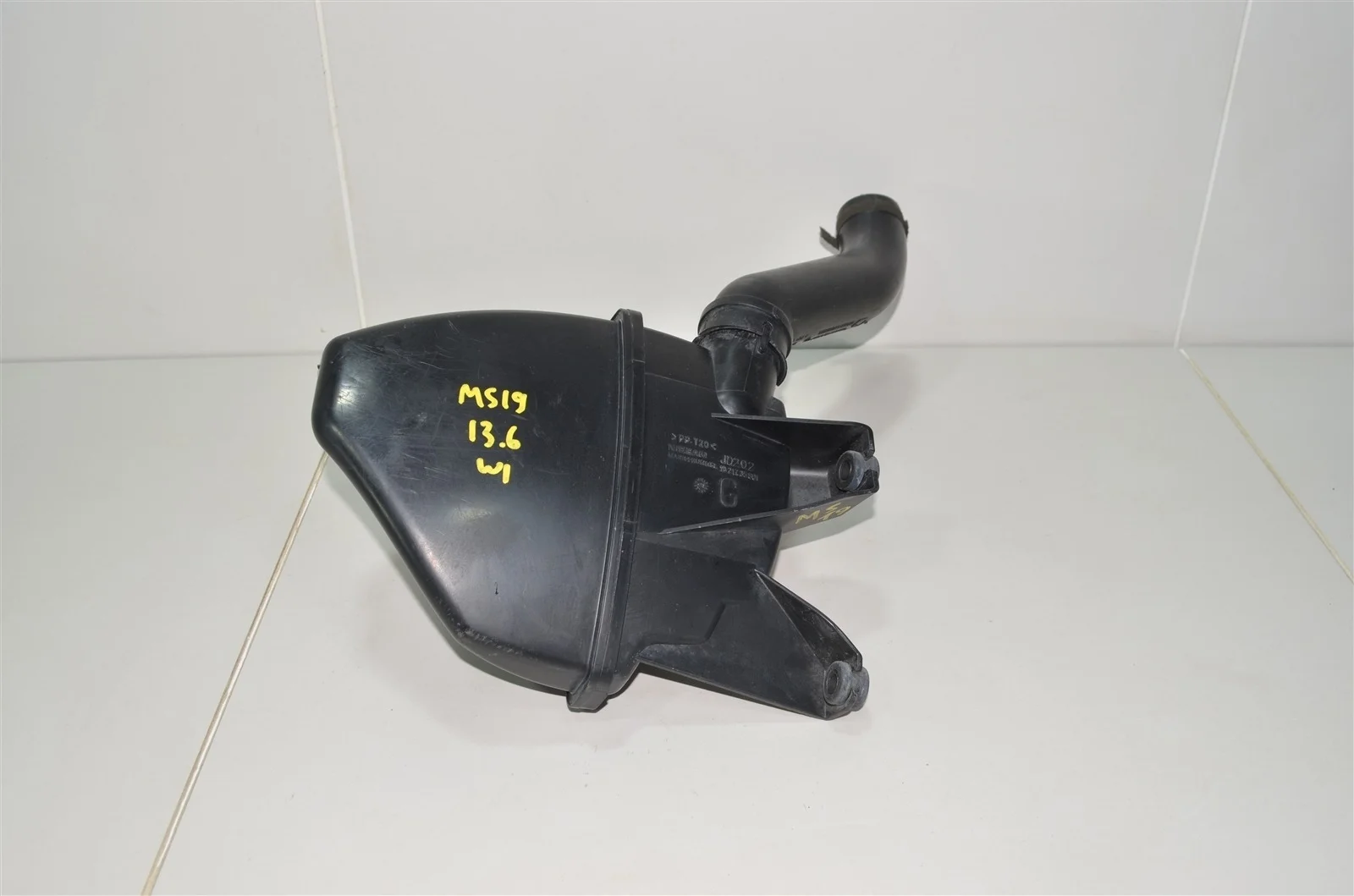 Резонатор воздушного фильтра NISSAN QASHQAI 2011 16585JD200 J10 2.0L MR20DE